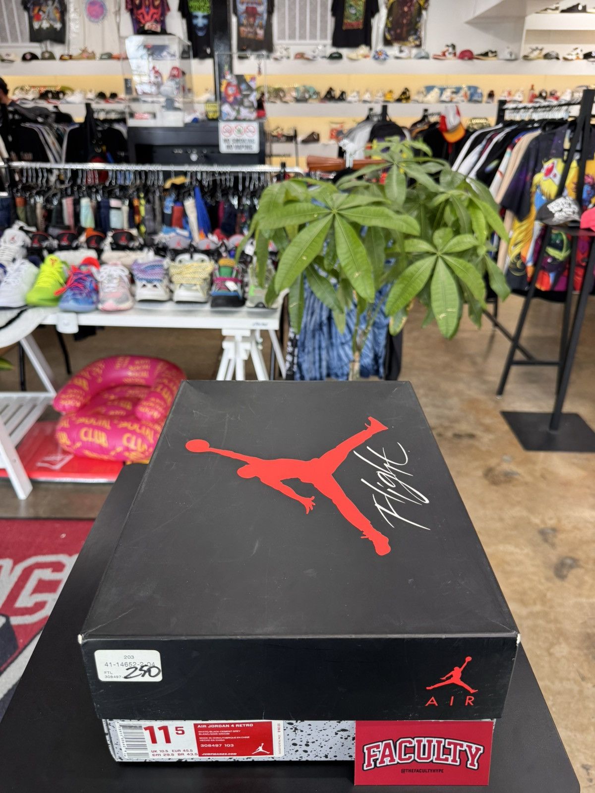 Jordan Brand Air Jordan 4 White Cement Size 11.5 (2012) Size US 11.5 / EU 44-45 - 12 Thumbnail