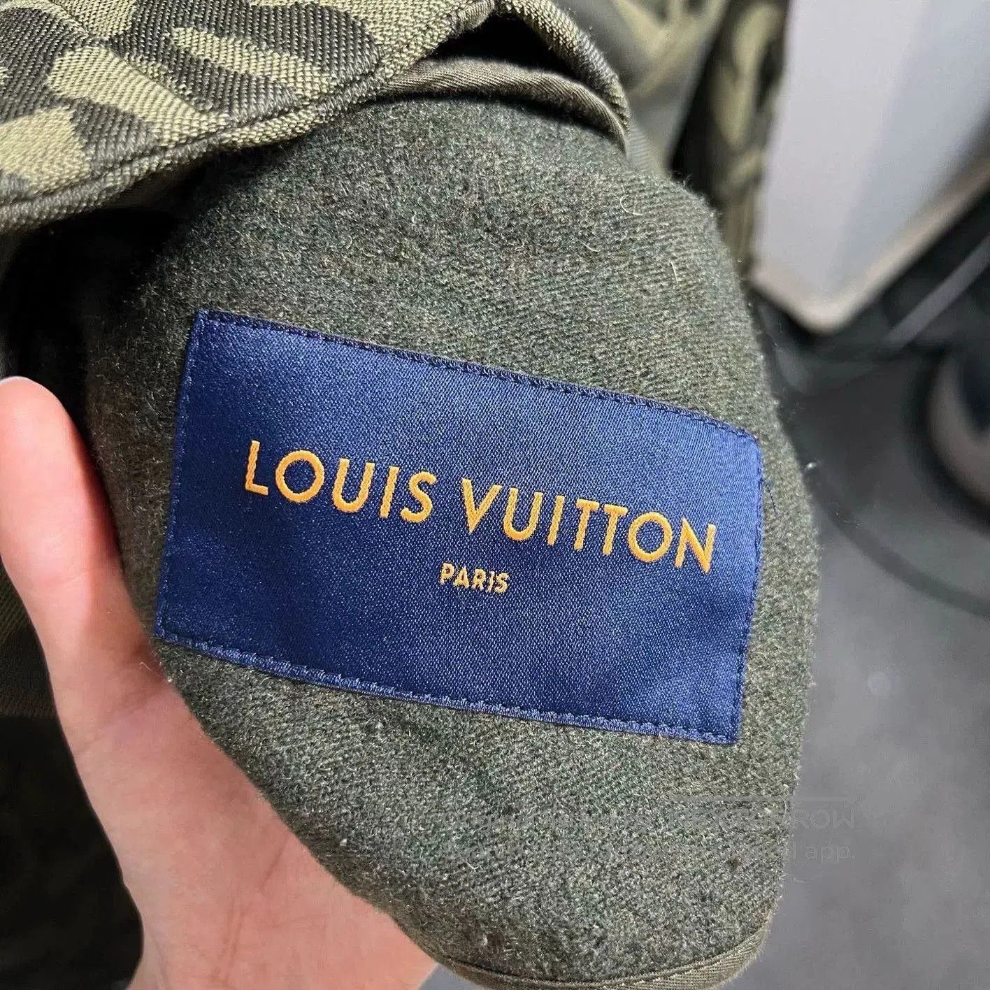 Louis Vuitton Louis Vuitton Camouflage Print Jacket. Size US L / EU 52-54 / 3 - 3 Thumbnail