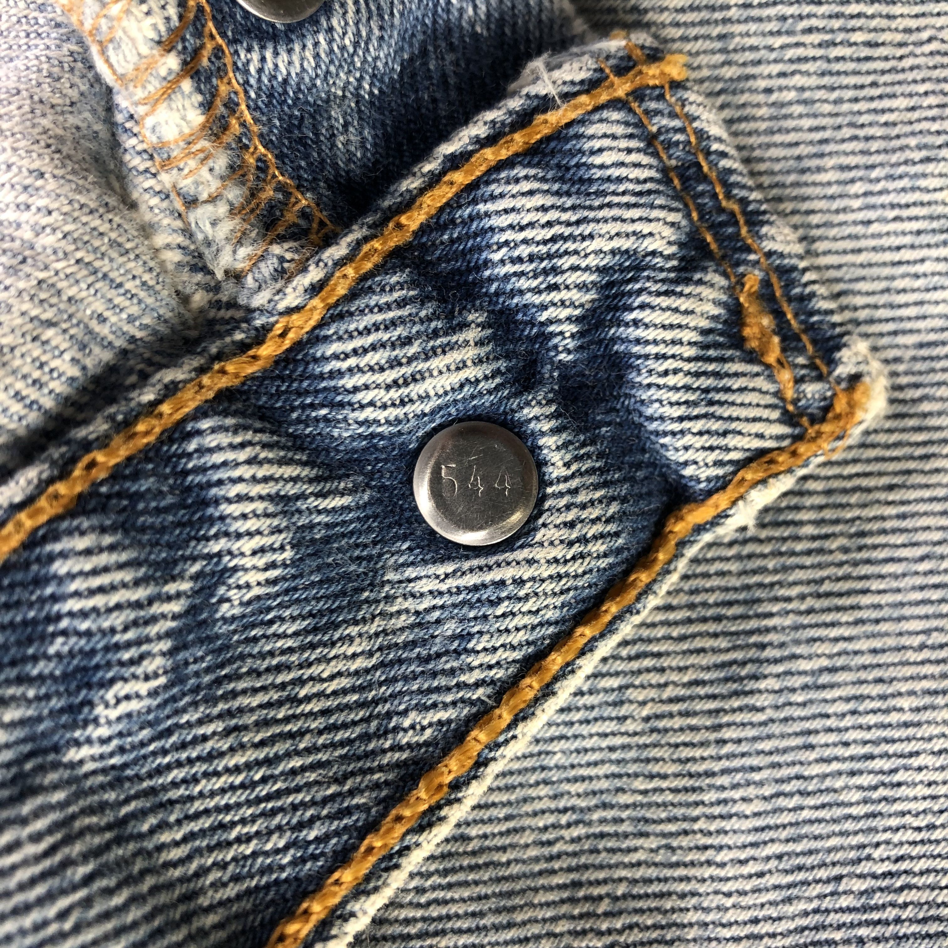 Levi's Vintage Light Wash Levis 501 Jeans-J3596 Size US 31 - 12 Thumbnail