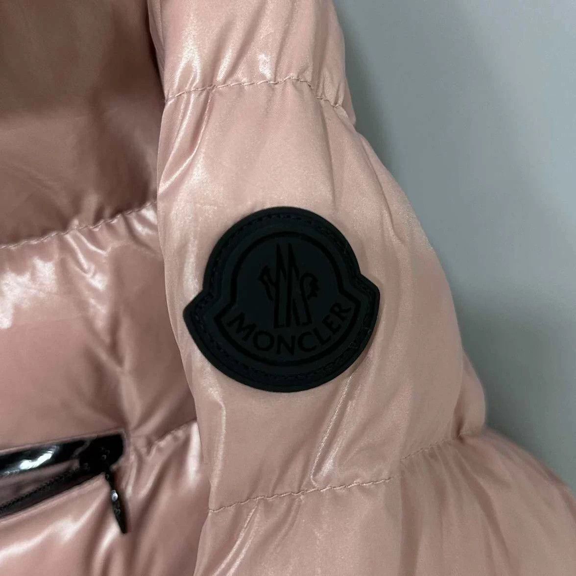 Moncler Moncler nude back logo short down jacket Size S / US 4 / IT 40 - 8 Thumbnail