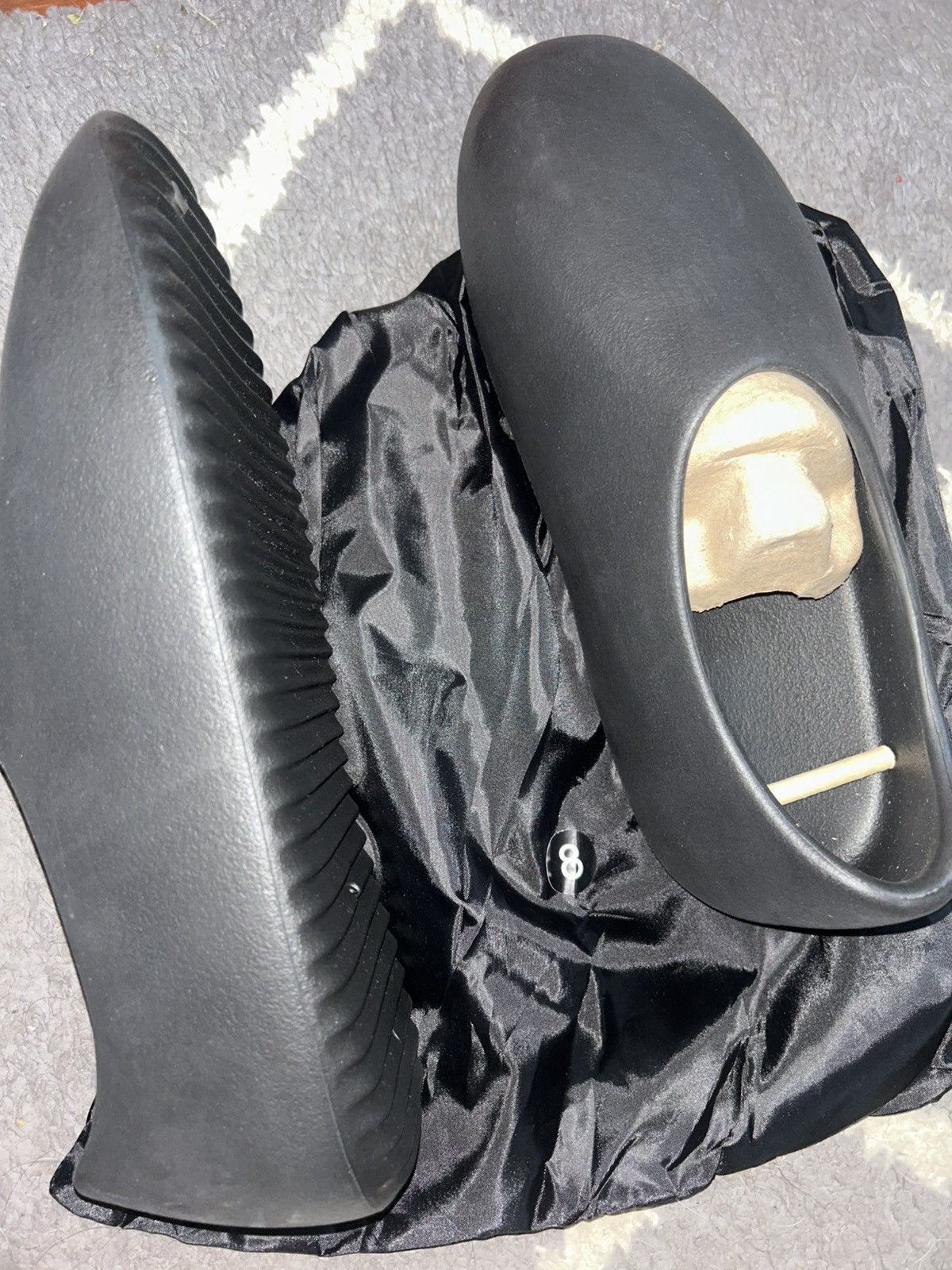 Other Yeezy Sl-01 Slipper Size US 8 / EU 41 - 2 Thumbnail