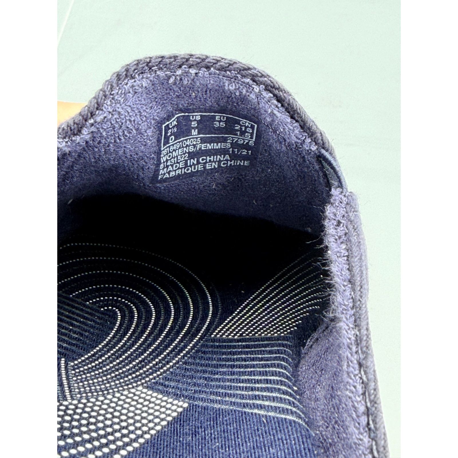 Clarks NEW Clarks Women's Breeze Shore Mule Navy Size 5 Size US 5 / IT 35 - 5 Thumbnail