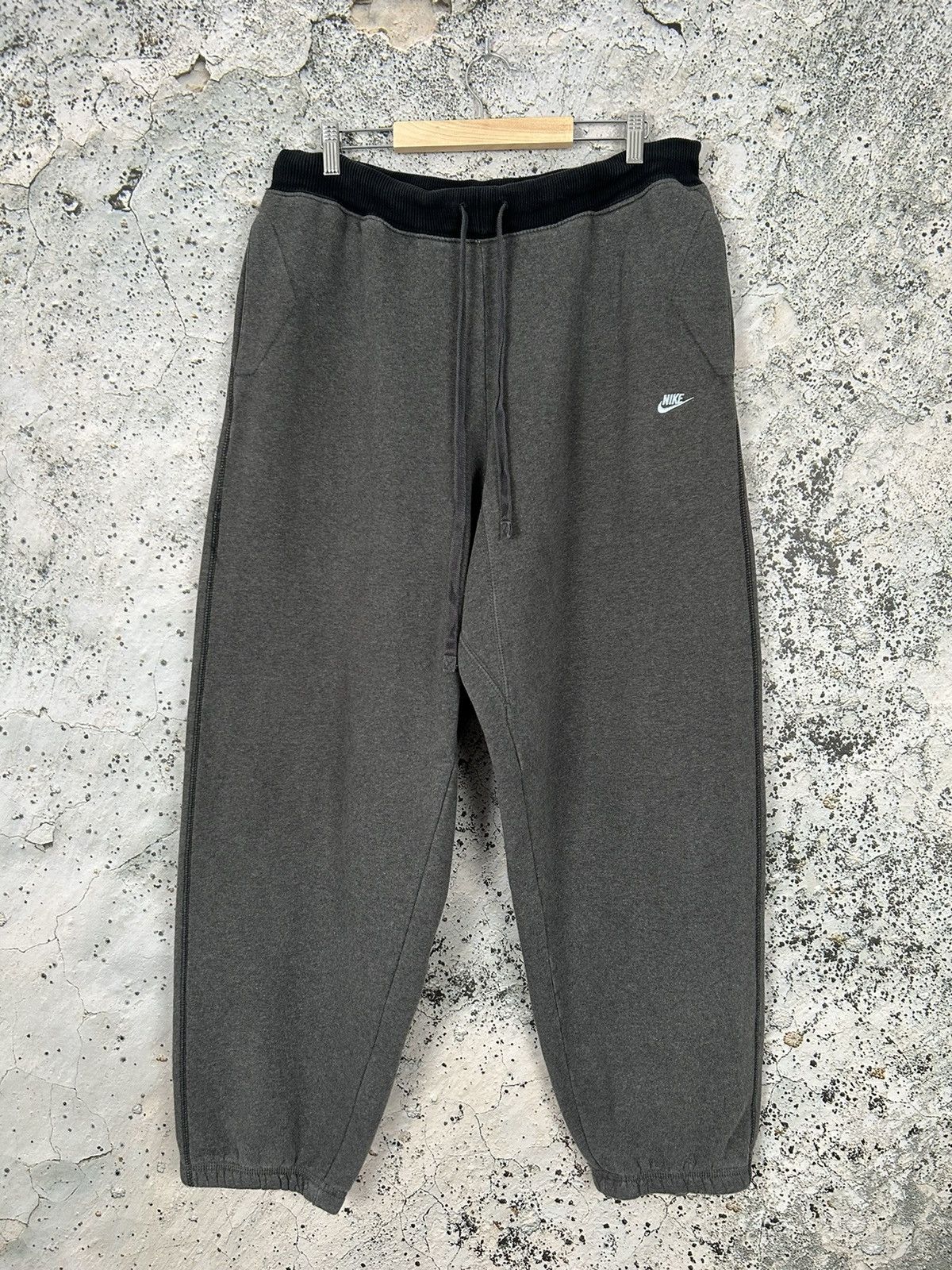 Vintage Nike Y2K Swoosh Sweatpants Baggy Drill Rap