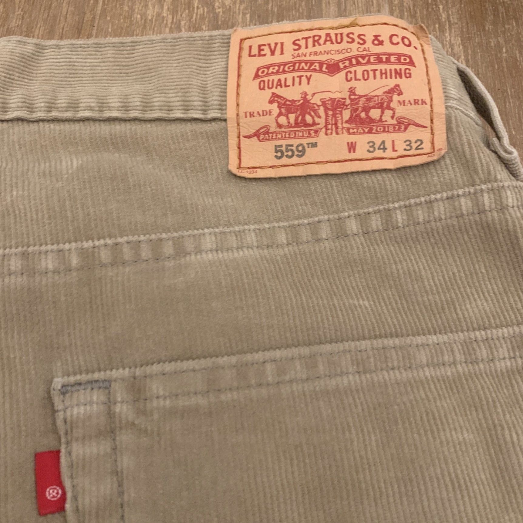 Levi's Levi's 559 Relaxed Straight Pants 34x32 Brown Corduroy Casual Skate Mens Size US 34 / EU 50 - 7 Thumbnail