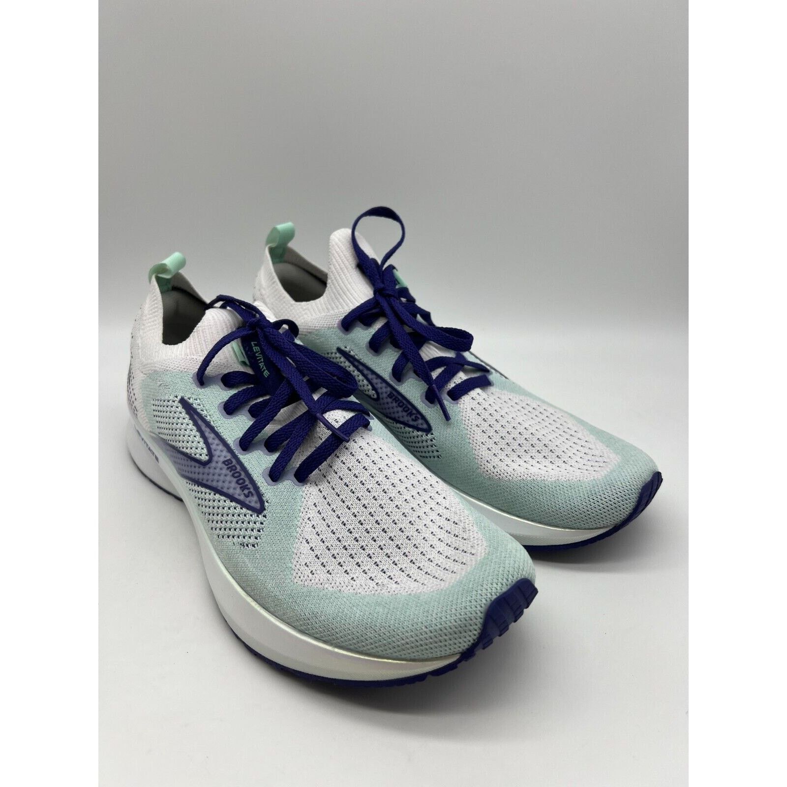 Brooks Brooks Womens Levitate Stealthfit 5 White Running Size 10.5B Size US 10.5 / IT 40.5 - 4 Thumbnail