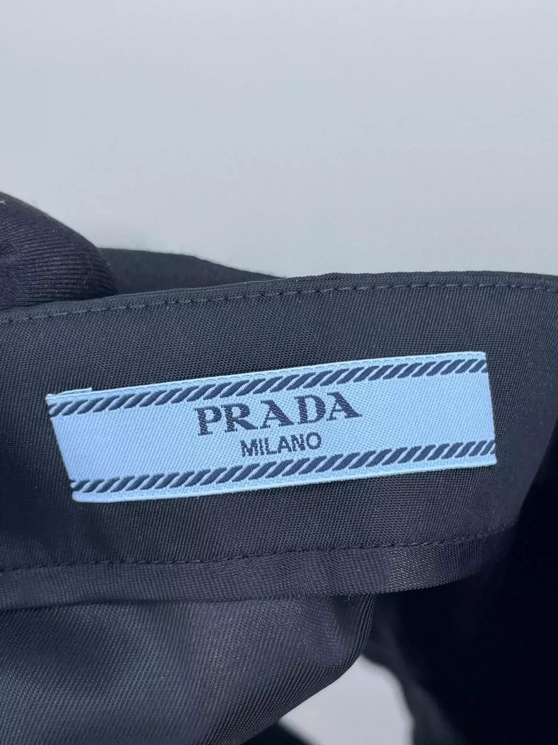 Prada Prada Black triangle pocket short skirt 2505-Nextarrow Size 25" / US 0 / IT 36 - 3 Thumbnail
