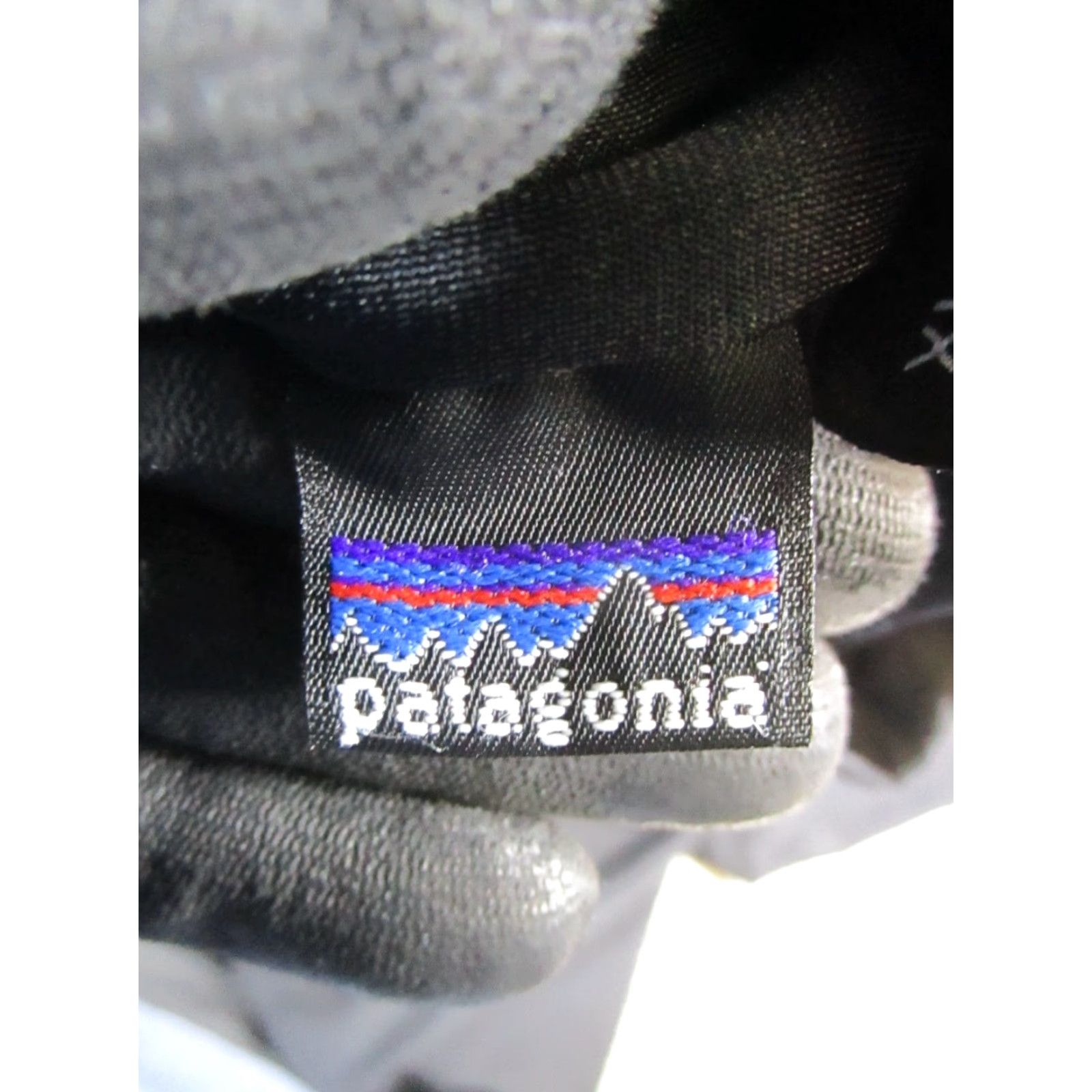 Patagonia VINTAGE Patagonia Sweater Mens L Black Quarter Zip Soft Shell Pullover Golf Hiking Walking Mock Neck/Long Sleeve Regular Fit Size US L / EU 52-54 / 3 - 3 Thumbnail