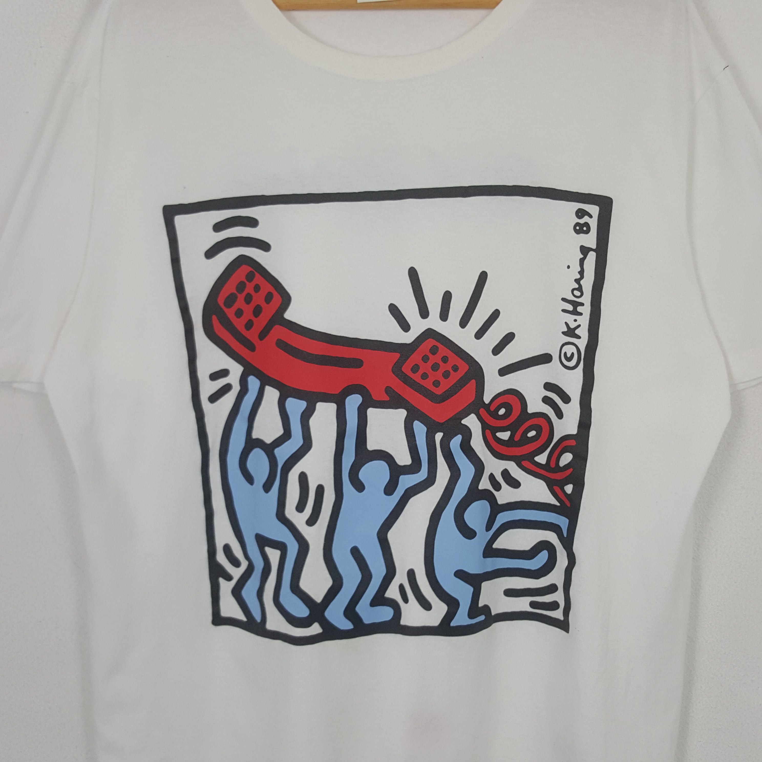 Keith Haring Vintage Keith Haring x UT Japanese Tshirt C294N78 Size US L / EU 52-54 / 3 - 3 Thumbnail