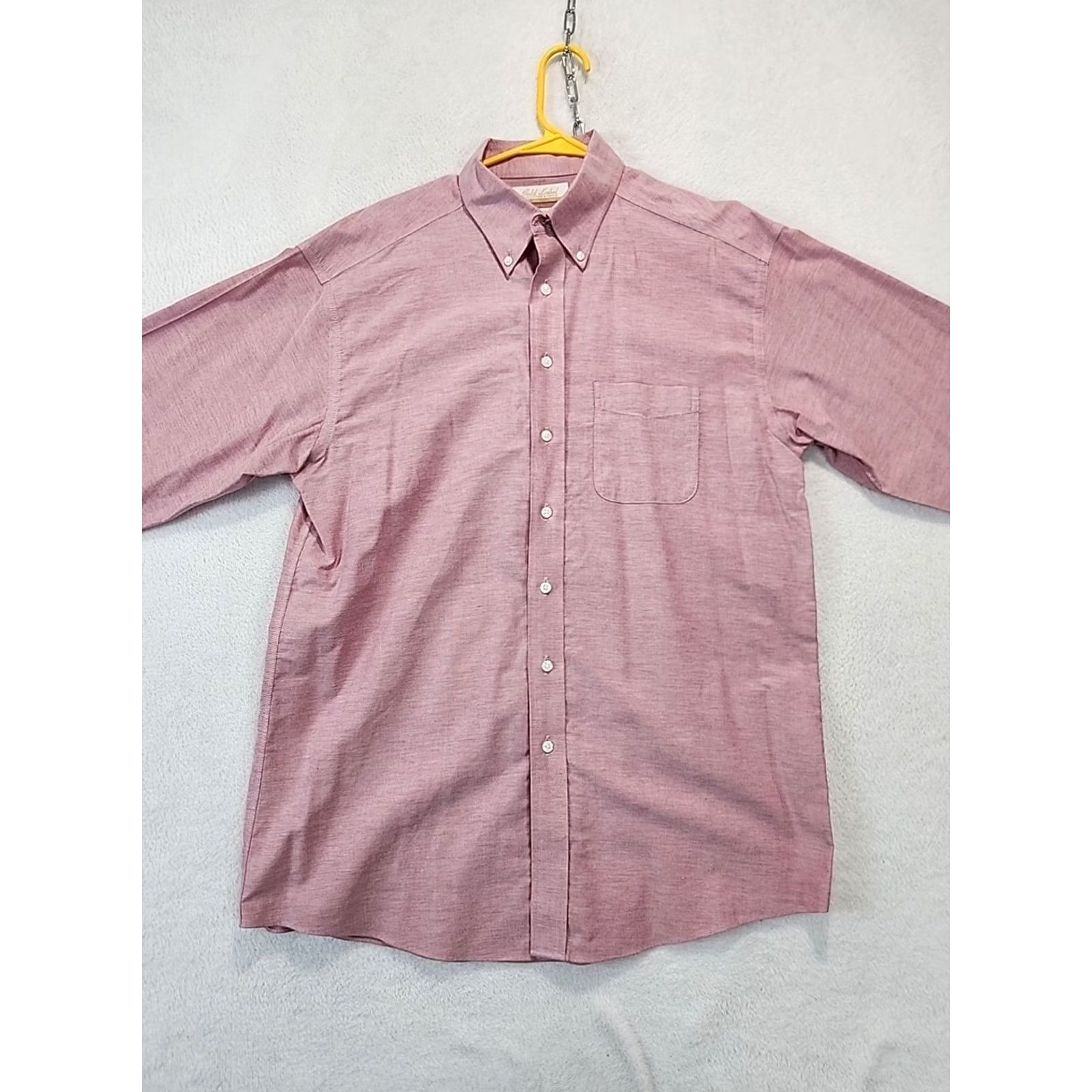 Roundtree & Yorke VINTAGE Roundtree & Yorke Gold Label Dress Shirt Red Chambray 16 33 Long Sleeve Button-Down Non-Iron Regular Mens Size 42R - 3 Thumbnail