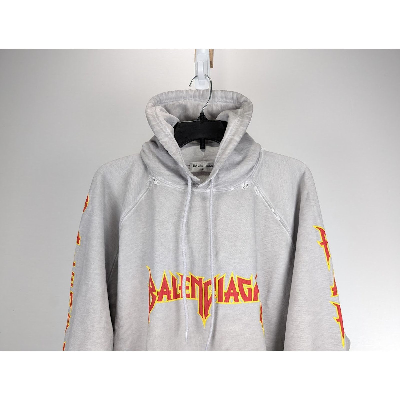 Balenciaga o1rshd1 Q:4 / Logo Printed Hoodie in Dirty White Size US S / EU 44-46 / 1 - 6 Thumbnail