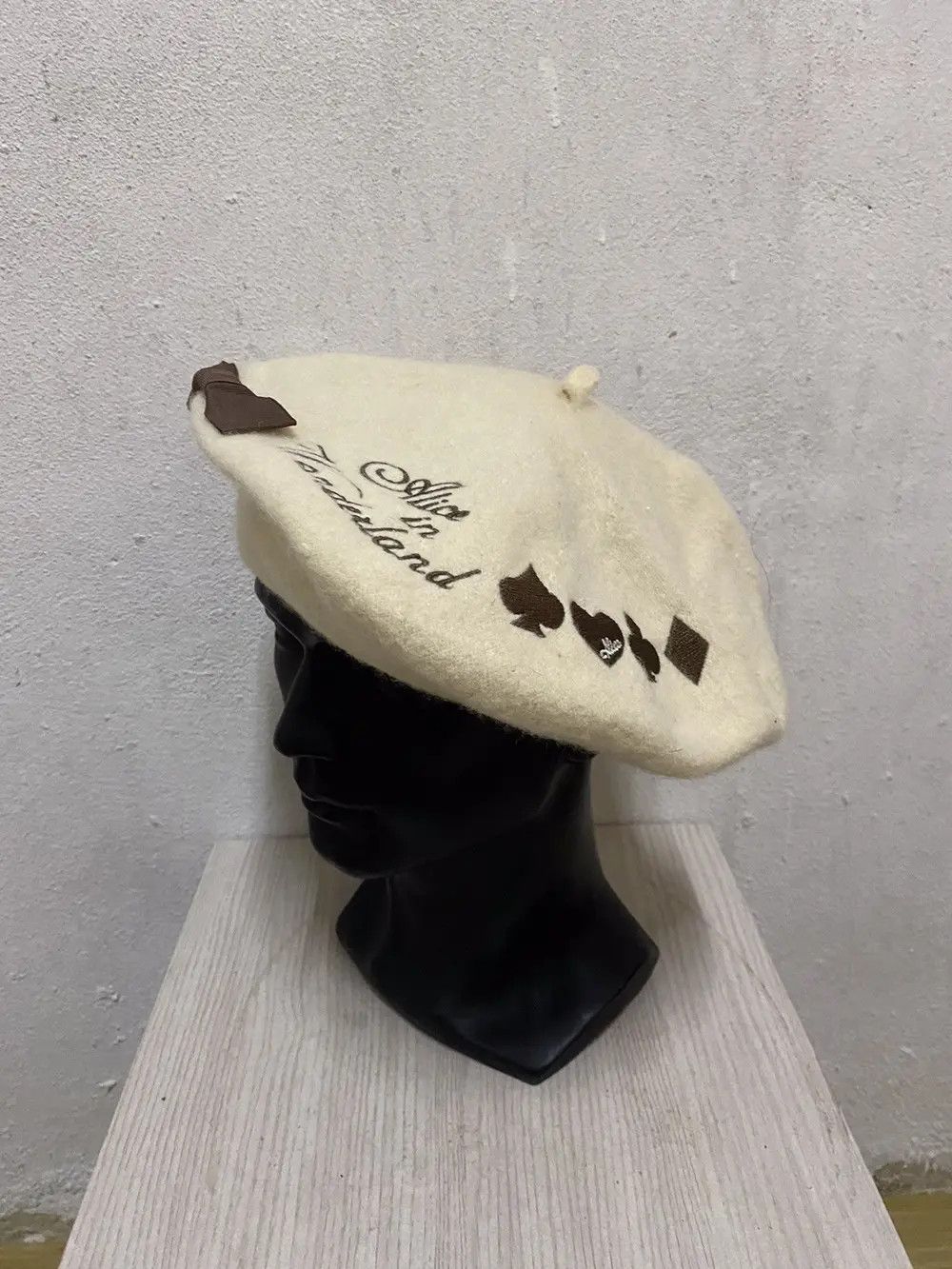 Cartoon Network × Disney × Vintage Alice In Wonderland Hat Size ONE SIZE - 2 Thumbnail