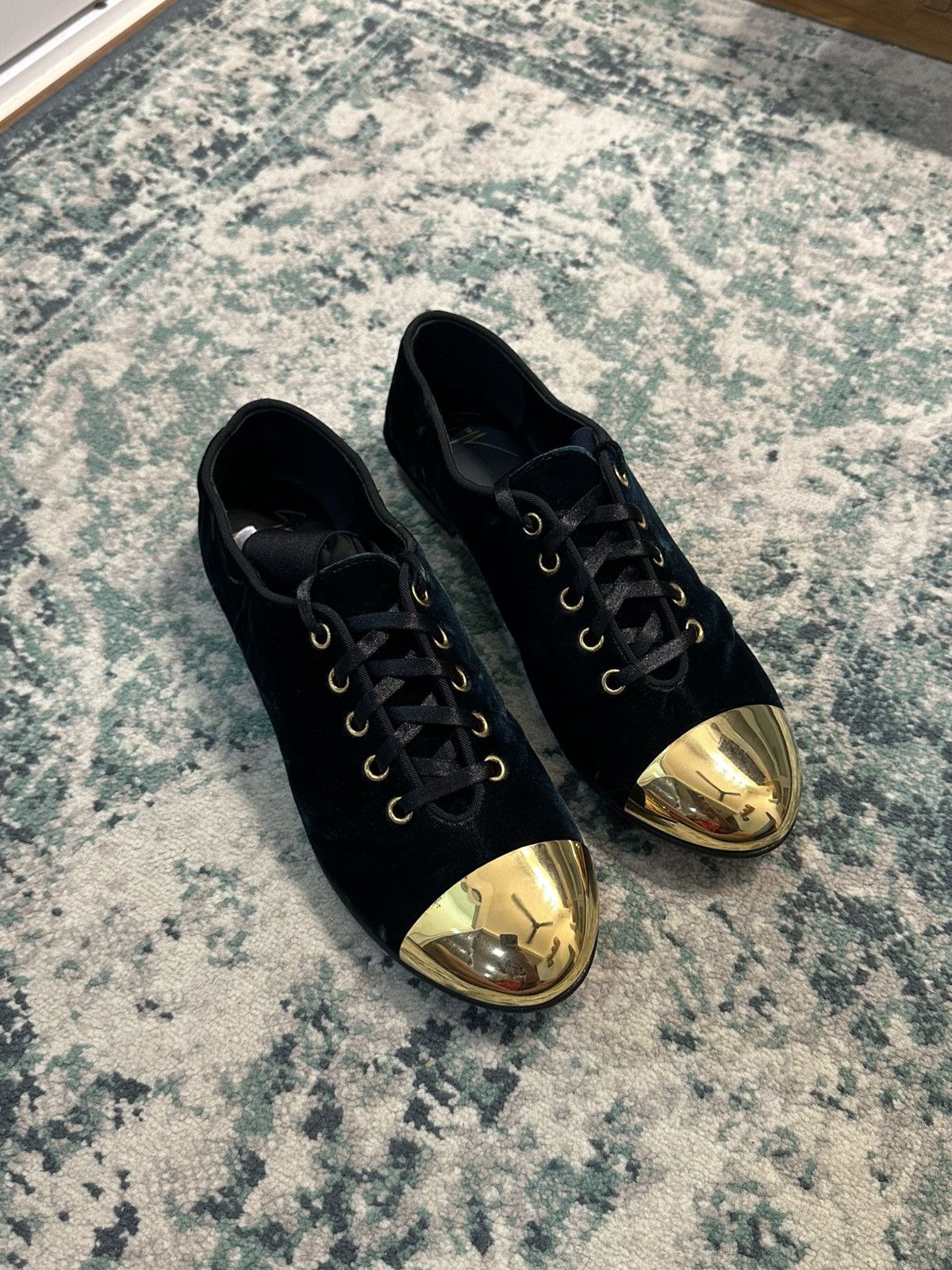 Giuseppe Zanotti Giuseppe Zanotti Black Velvet Metal Cap Toe Oxfords Size 37 Size US 7 / IT 37 - 20 Thumbnail