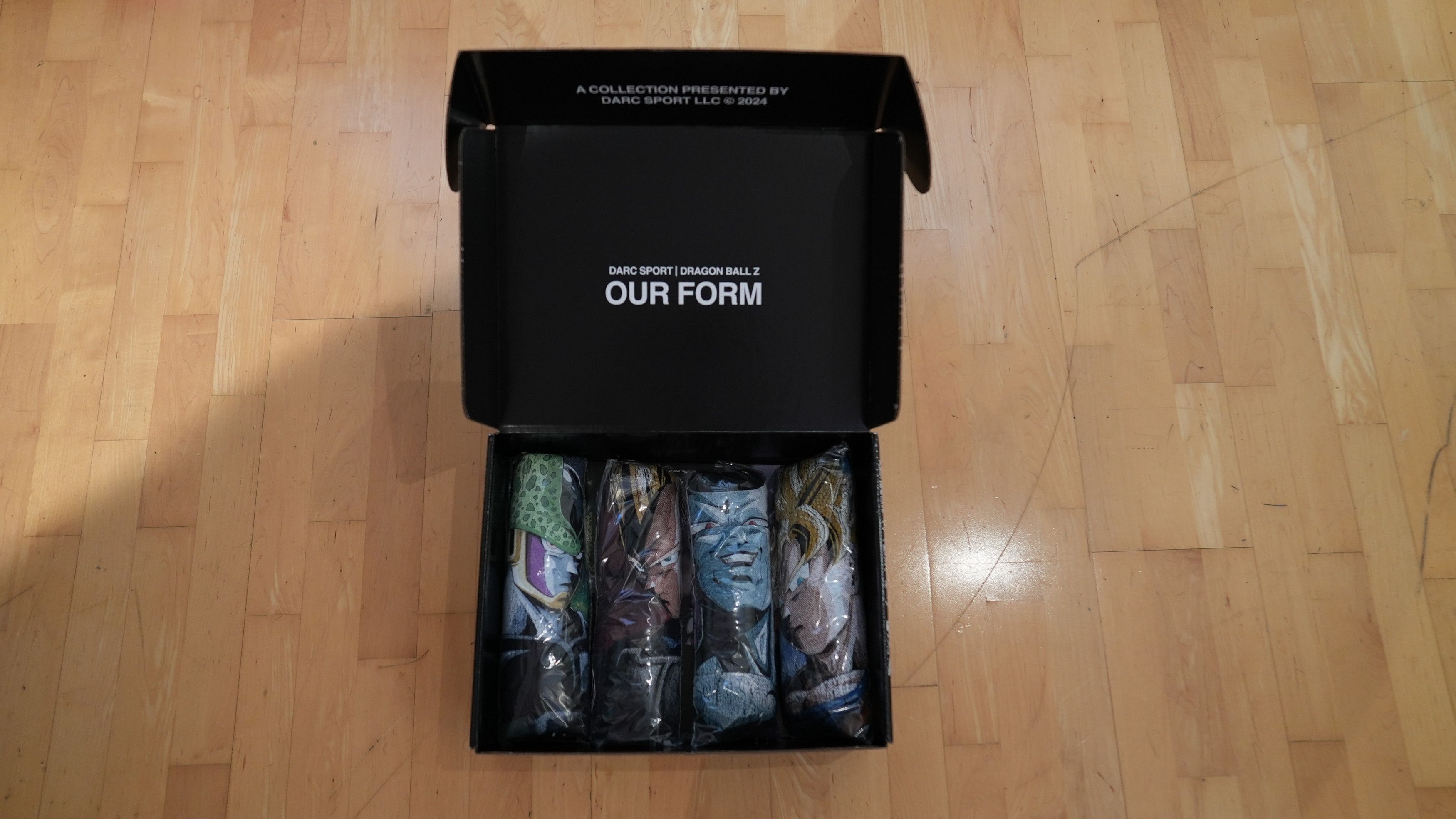 ダルクスポーツDragon Ball Z Tee Box Set Darc Sport Dragon Ball Z Limited Edition 4 SHIRT BOX SET