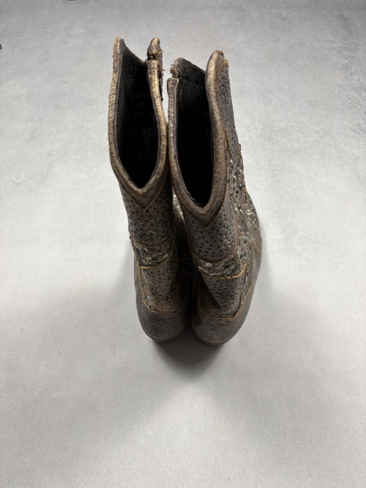 Frye Vintage Frye Studded Leather Cowboy Ankle Boots Rhinestones Size US 9 / IT 39 - 3 Thumbnail