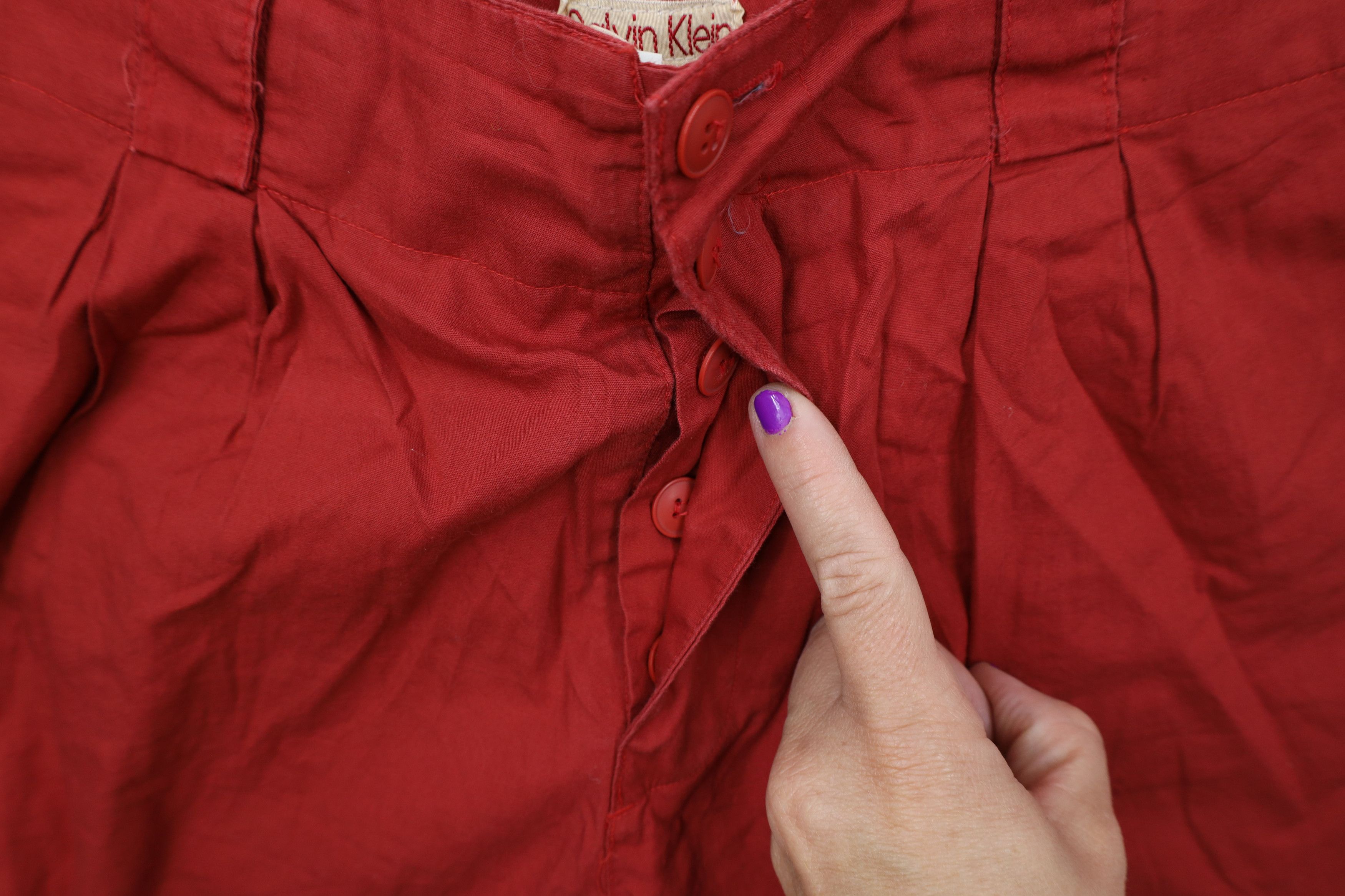 Calvin Klein Vintage 80s 90s Calvin Klein Fly Pleated Shorts Red Japan Size 28" / US 6 / IT 42 - 5 Thumbnail