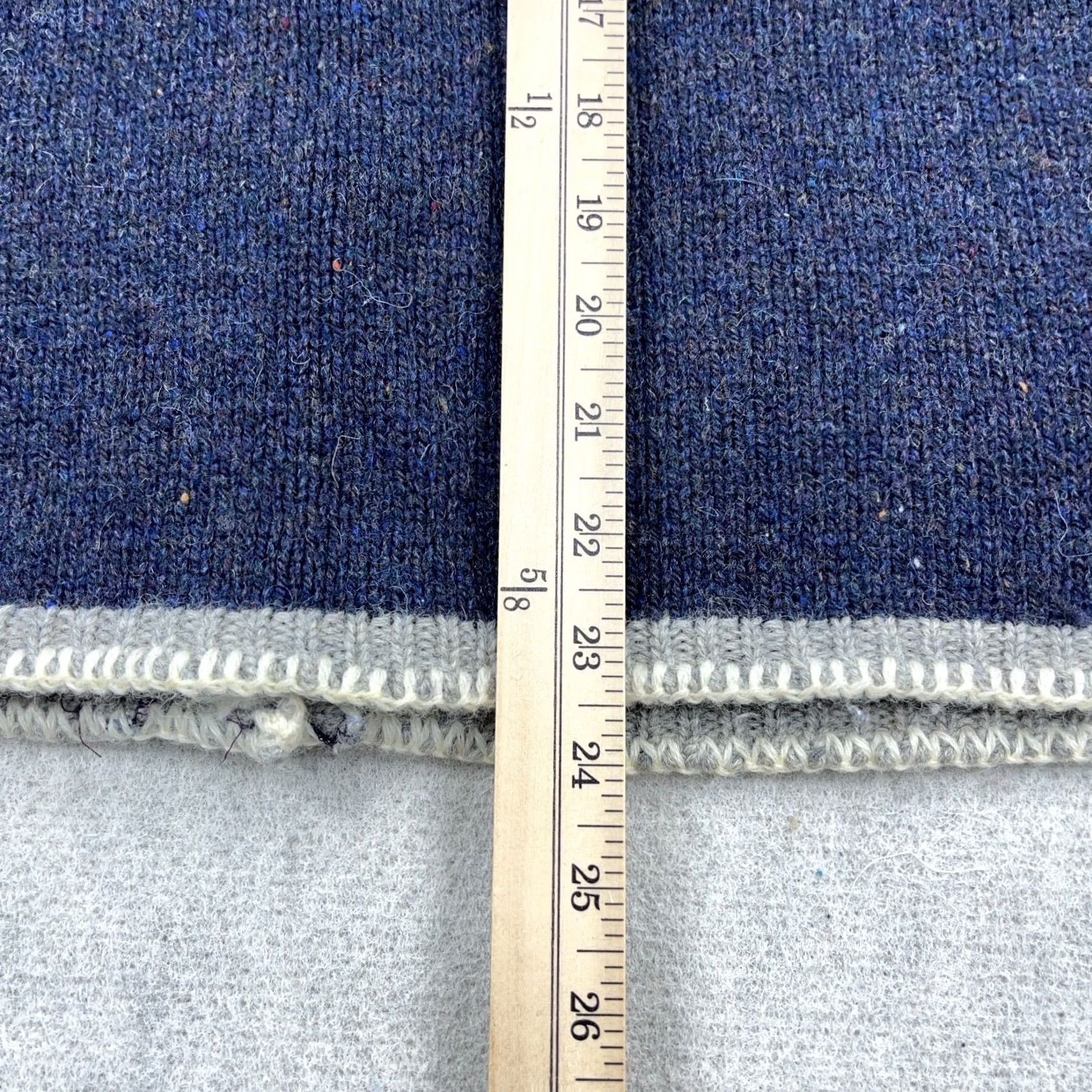 Eddie Bauer VINTAGE Eddie Bauer Cardigan Sweater Women Small Blue Wool Knit 90s Made In USA Size S / US 4 / IT 40 - 6 Thumbnail