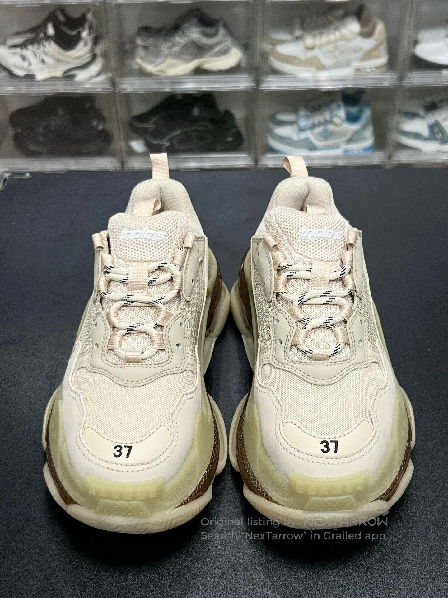 Balenciaga Balenciaga Triple S Sneakers in Beige. Size US 6 / EU 39 - 2 Thumbnail