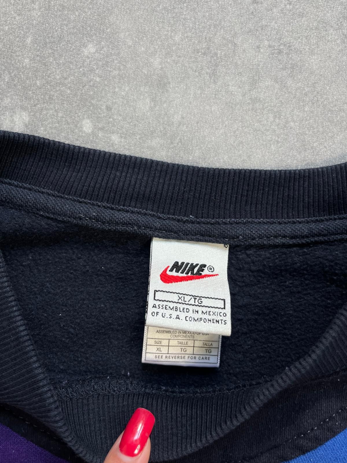 Nike × Vintage Rare Vintage 90s Nike Central Swoosh Boxy Fit Sweatshirt Size US L / EU 52-54 / 3 - 5 Thumbnail