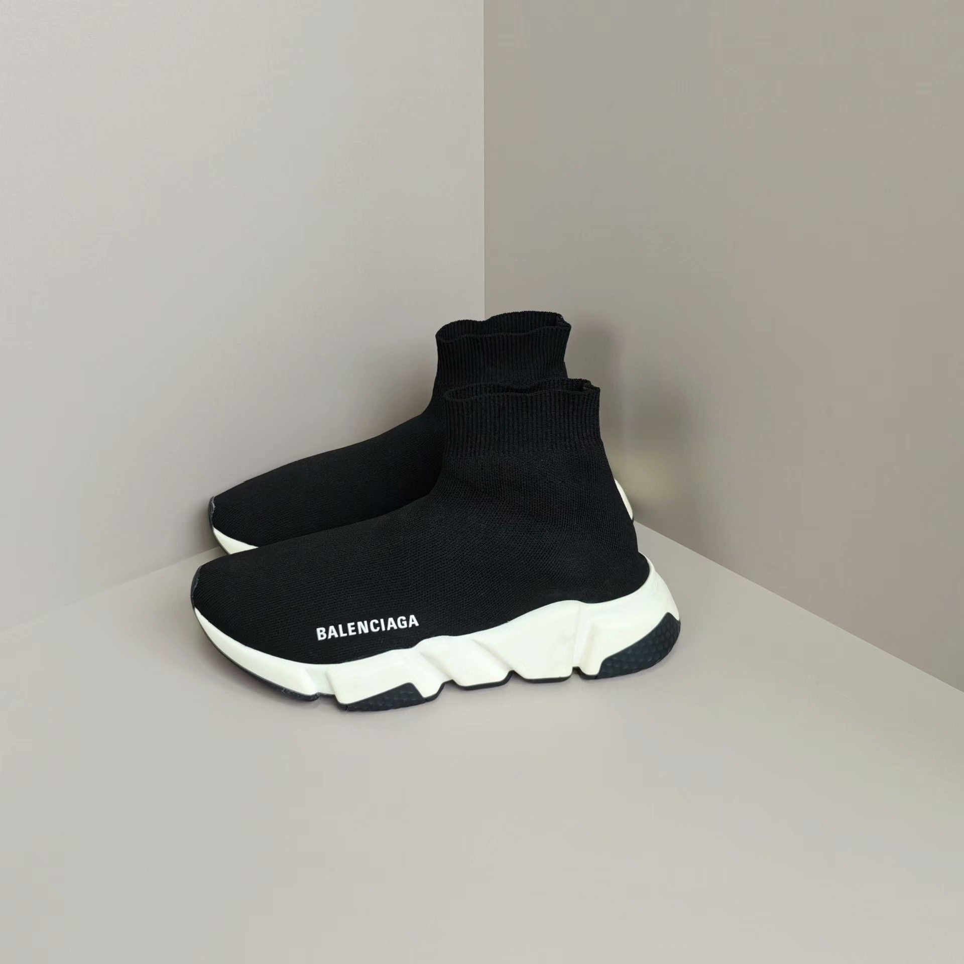 Balenciaga Balenciaga Hitop Sneakers us_6 Women Size US 6 / IT 36 - 1 Thumbnail