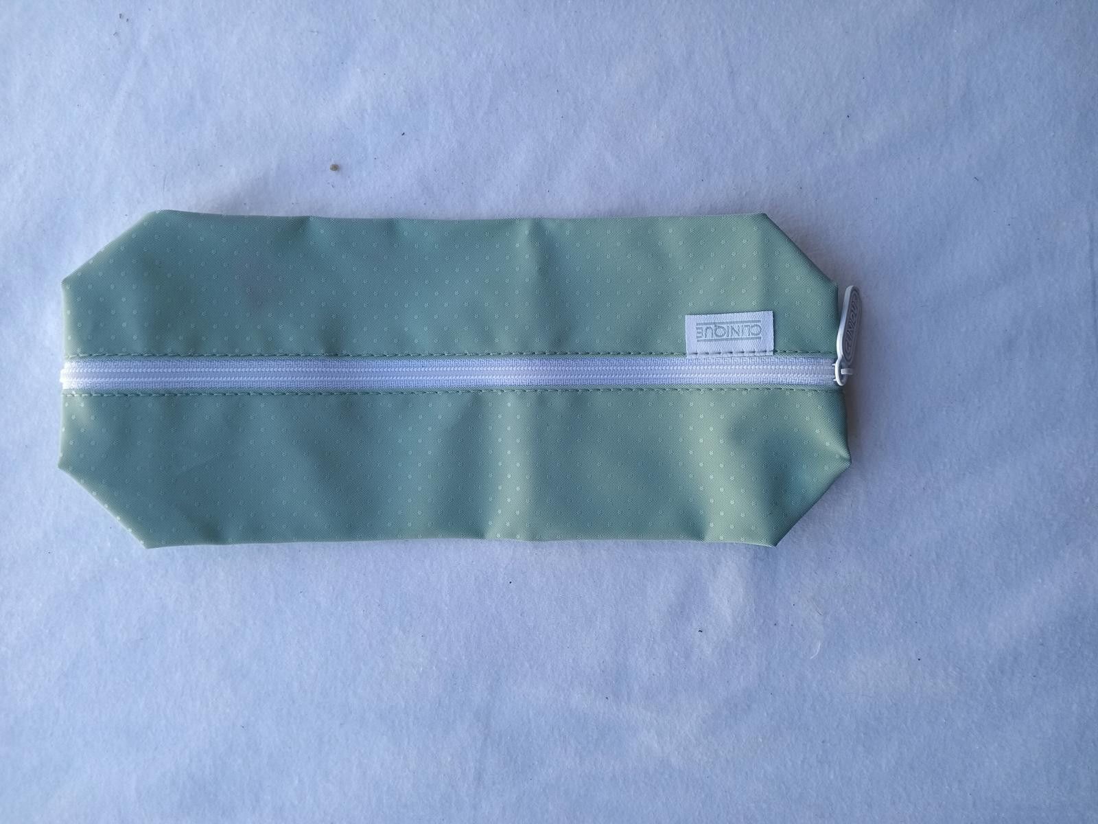 Clique Clinique Polka Dot Cosmetic Bag Size ONE SIZE - 1 Thumbnail