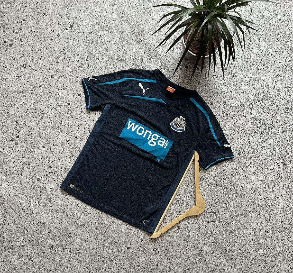 Puma × Vintage Vintage Puma Newcastle United 2013 2014 Away Soccer Jersey Size US M / EU 48-50 / 2 - 1 Thumbnail