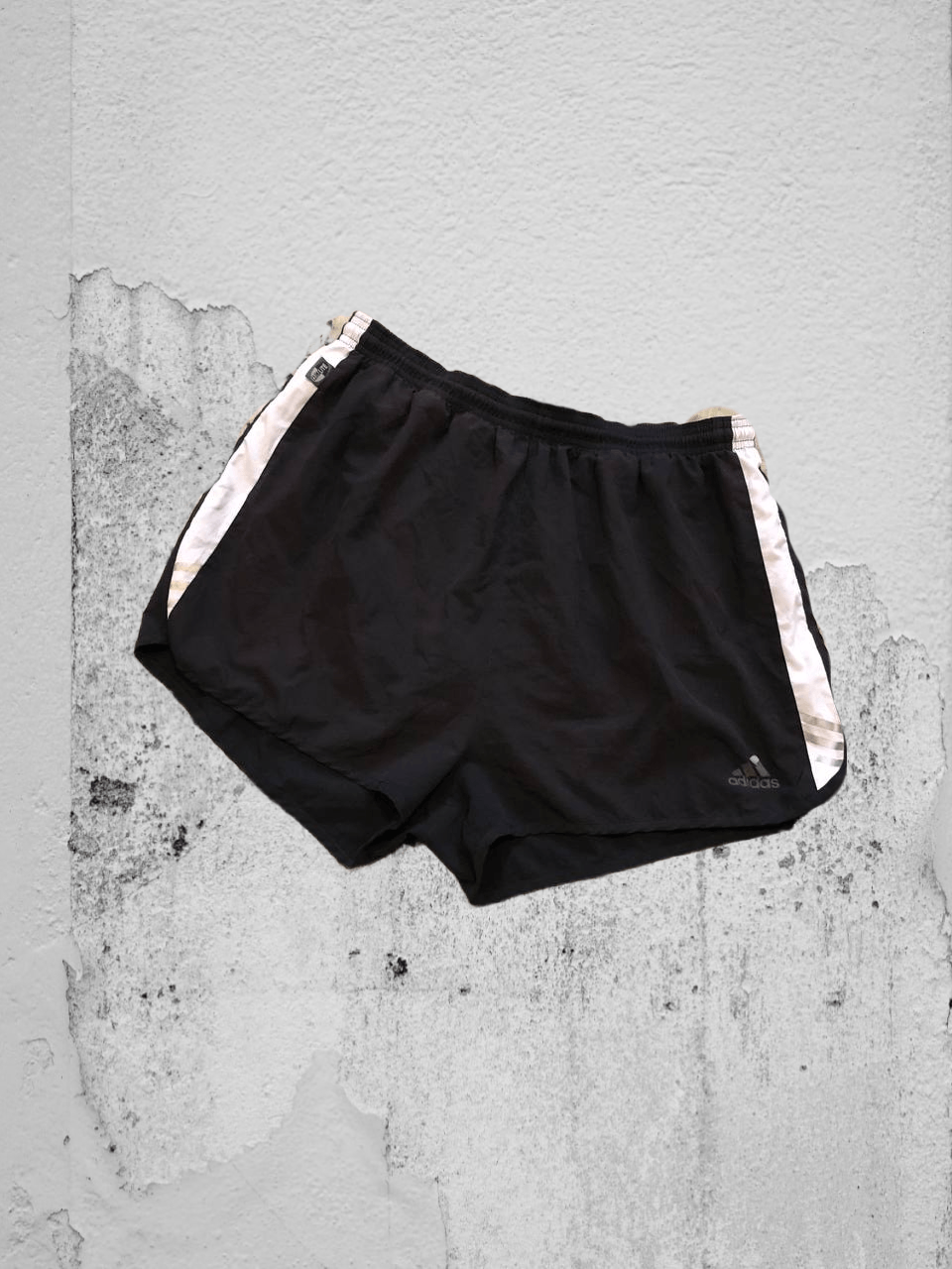 Adidas Vintage Adidas Shorts Running Navy Size US 34 / EU 50 - 1 Thumbnail