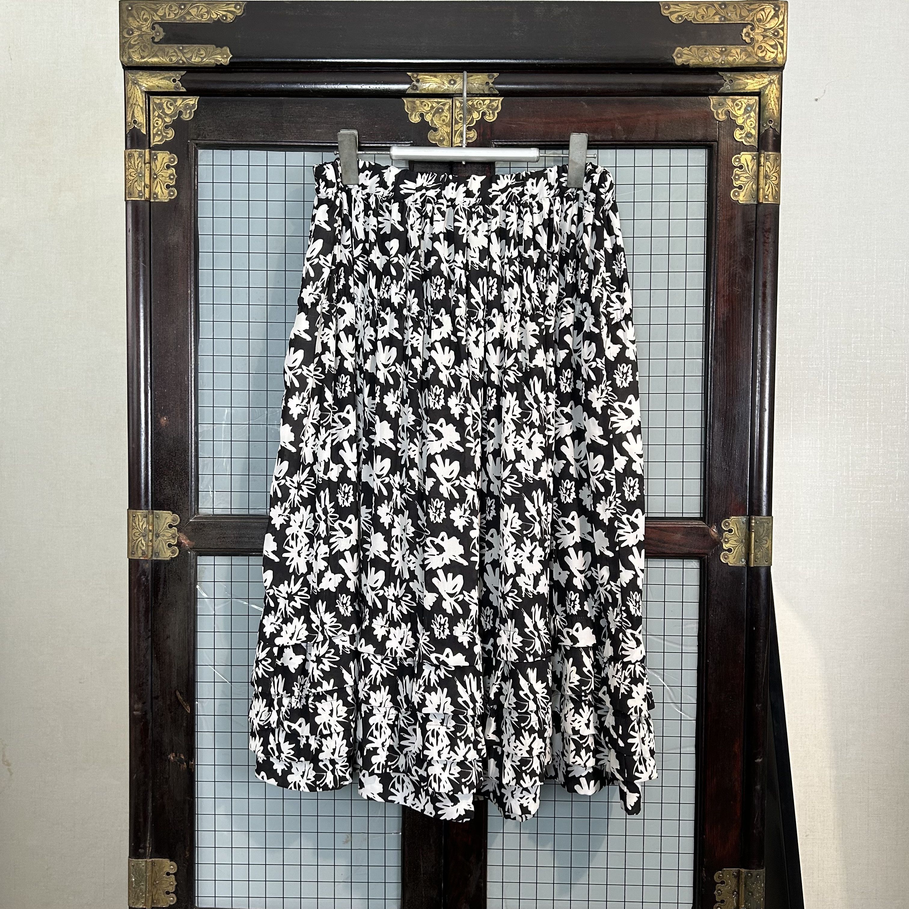 Comme des Garcons comme des garcons floral pattern tiered skirt Size 27" / US 4 / IT 40 - 3 Thumbnail