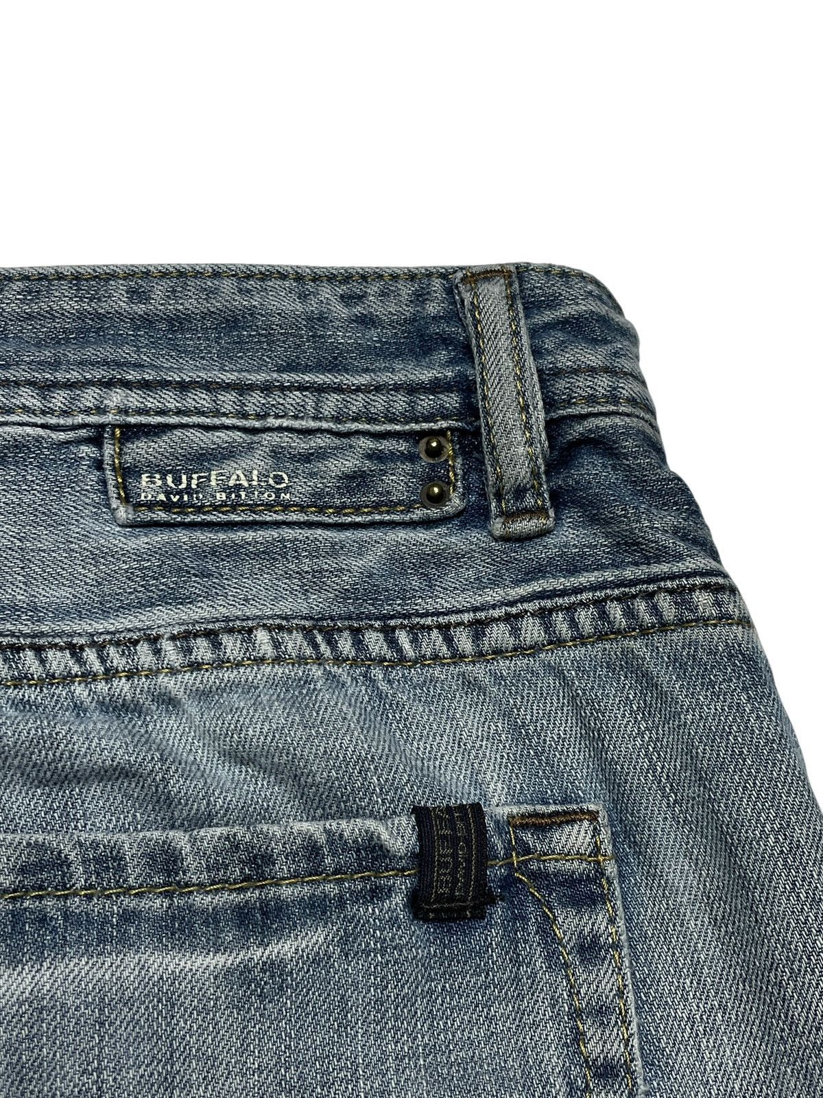 Buffalo David Bitton 2000’s Buffalo David Bitton - Light Wash Denim Pants Size US 34 / EU 50 - 22 Thumbnail