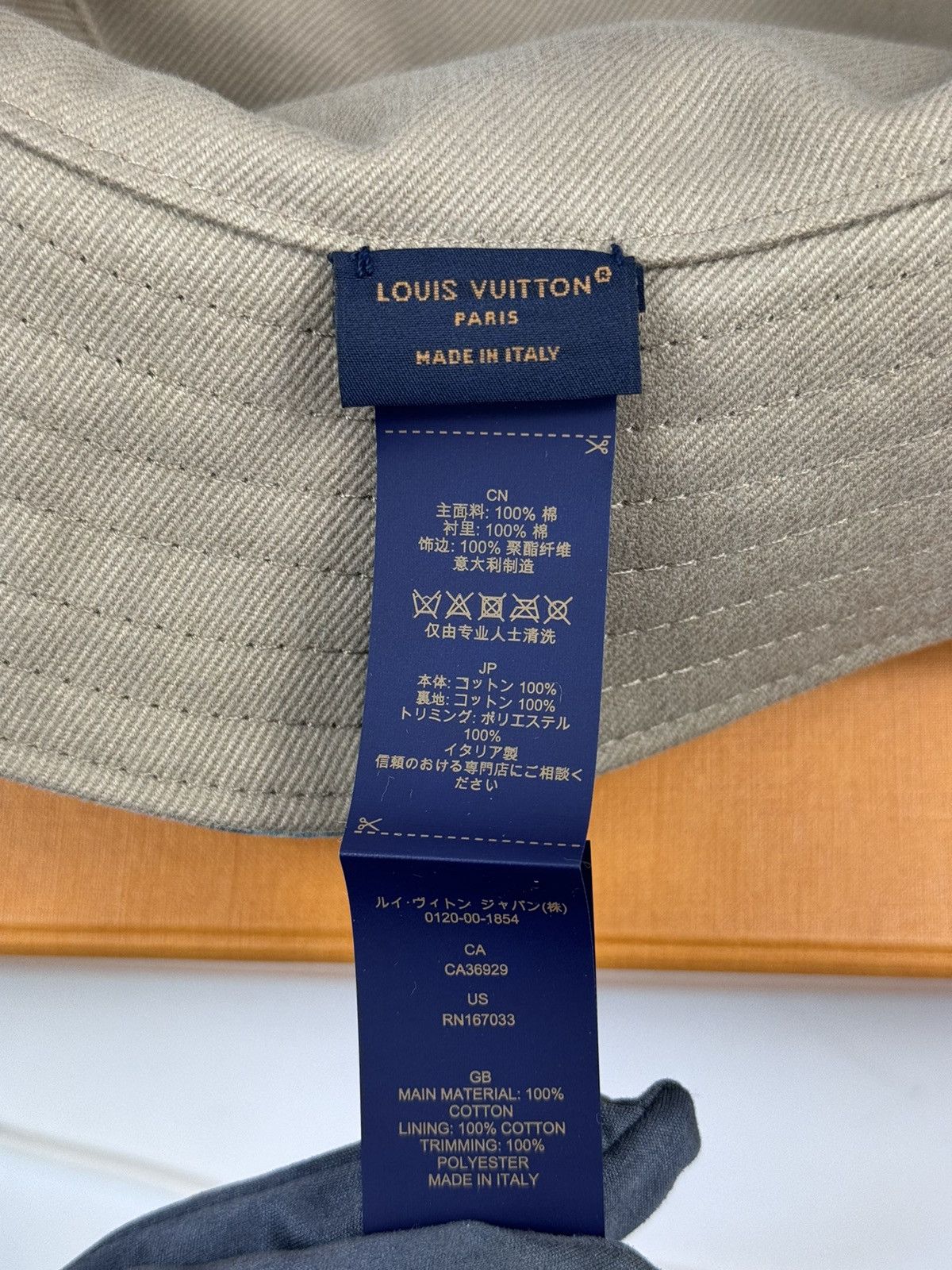 Louis Vuitton SURFIN MONOGRAM EXPLORER REVERSIBLE BUCKET HAT M7528M Size ONE SIZE - 9 Thumbnail