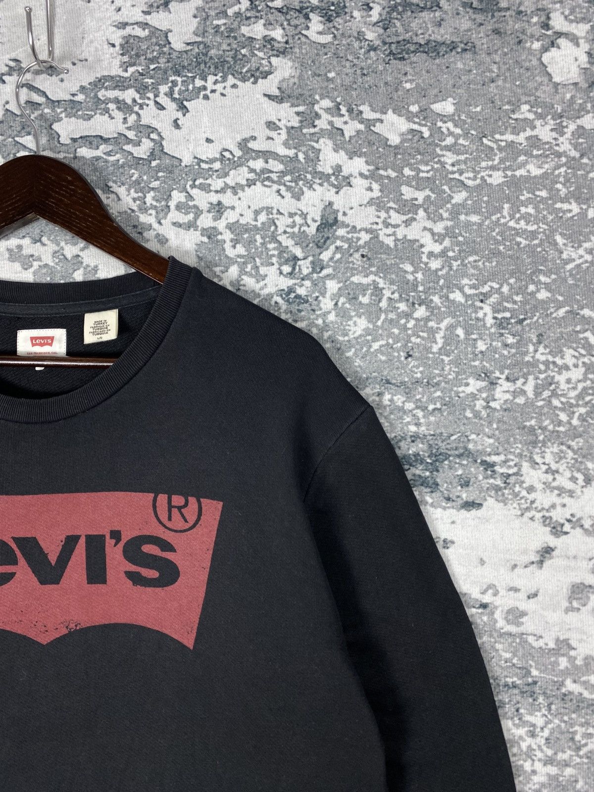 Levi's Vintage Levi's Crewneck Sweatshirts Size US L / EU 52-54 / 3 - 3 Thumbnail