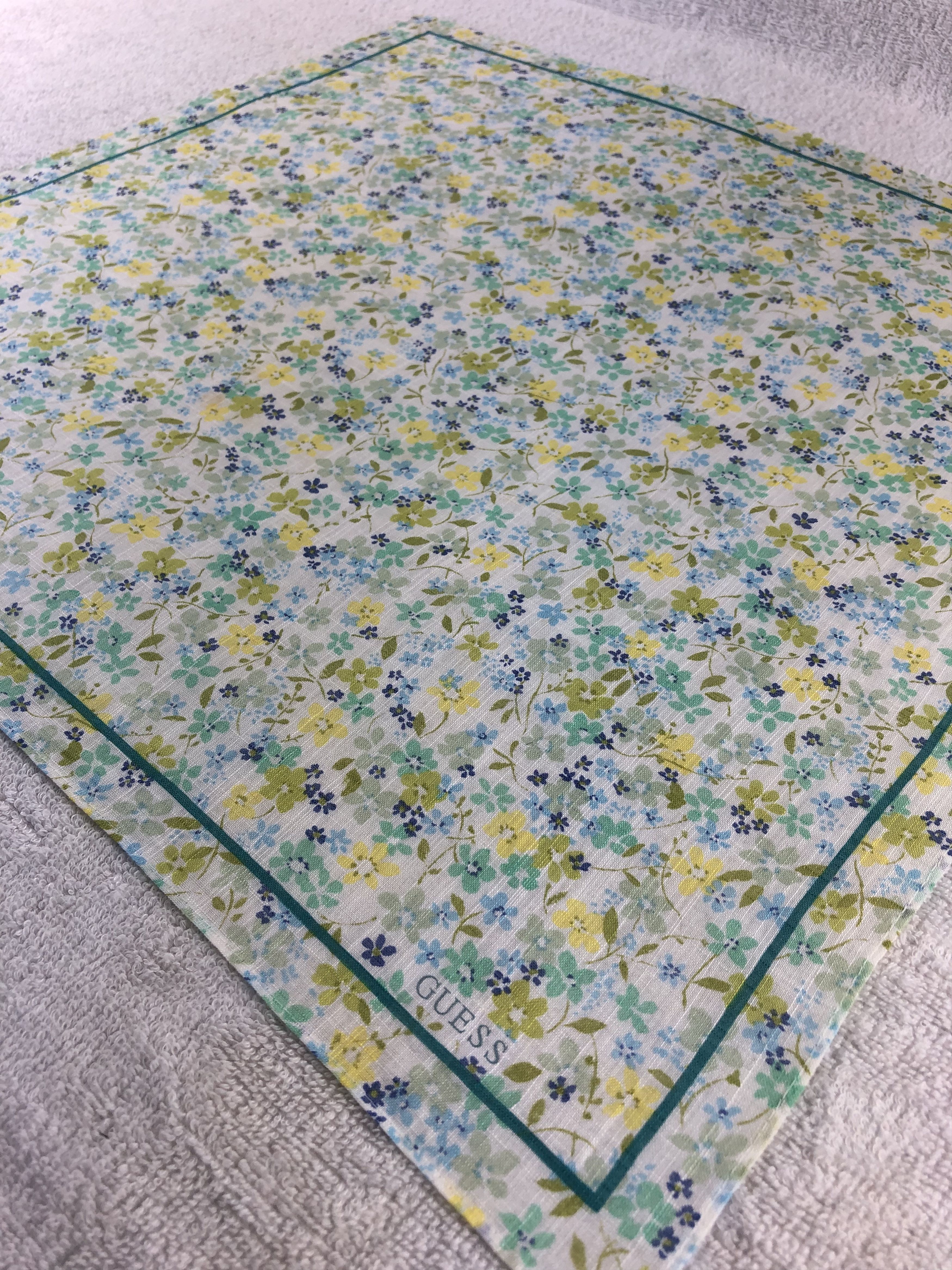 Guess × Vintage Guess Handkerchief / Bandana / Neckerchief Size ONE SIZE - 4 Thumbnail