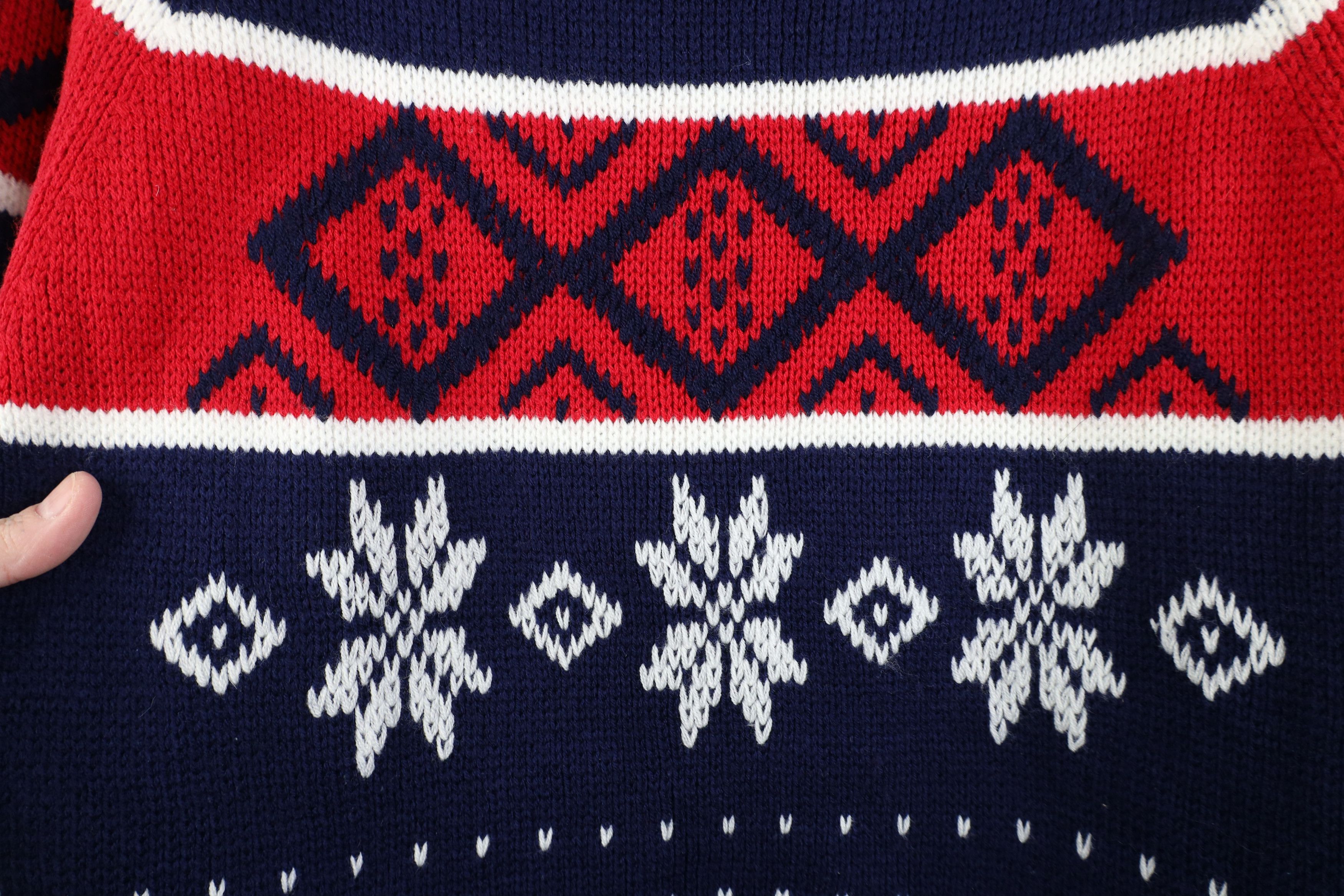Vintage Vintage 70s Streetwear Fair Isle Snowflake Mock Neck Sweater Size US M / EU 48-50 / 2 - 4 Thumbnail