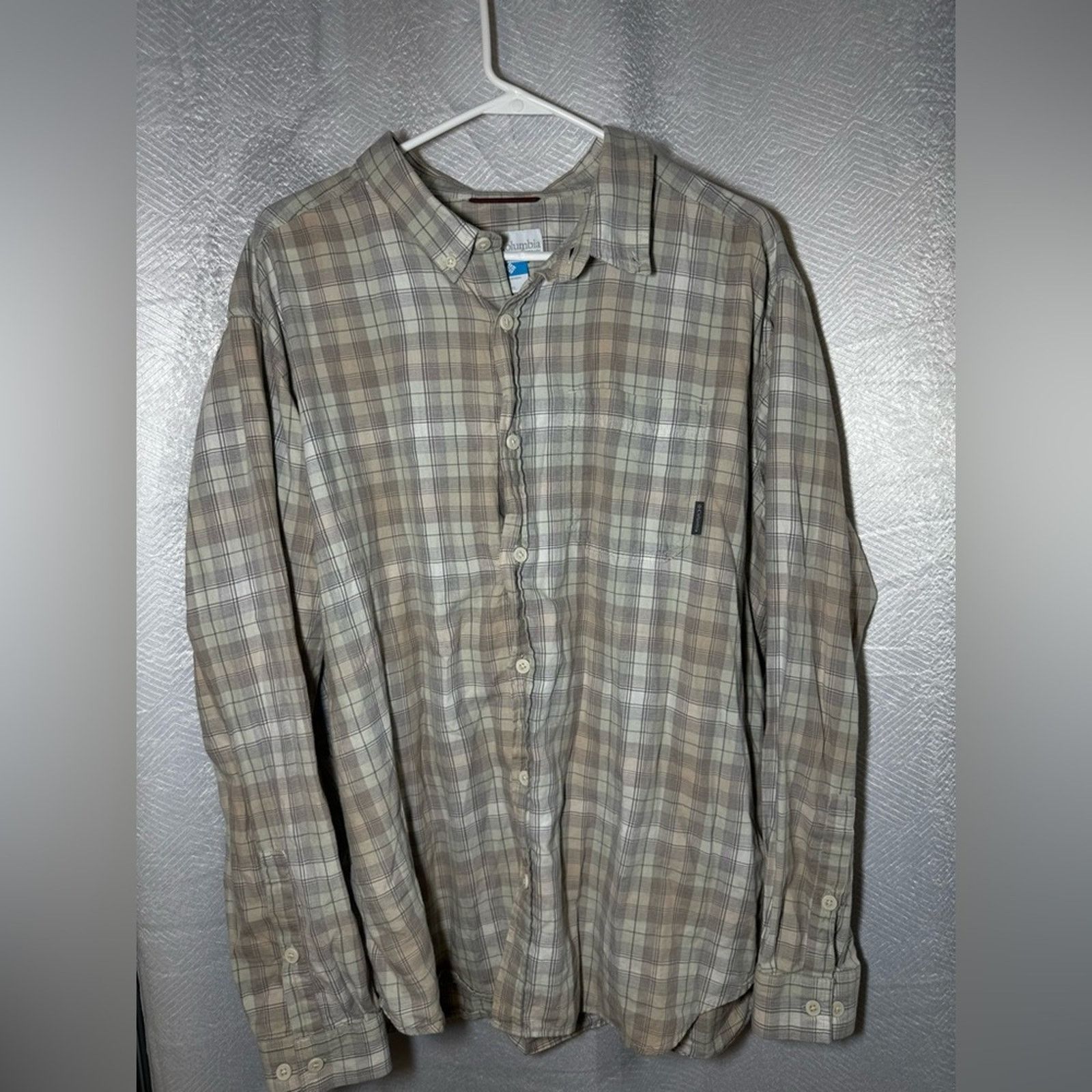 Columbia Columbia Shirt Men’s XL Plaid Long Sleeve Button Down EUC Size US XL / EU 56 / 4 - 1 Thumbnail