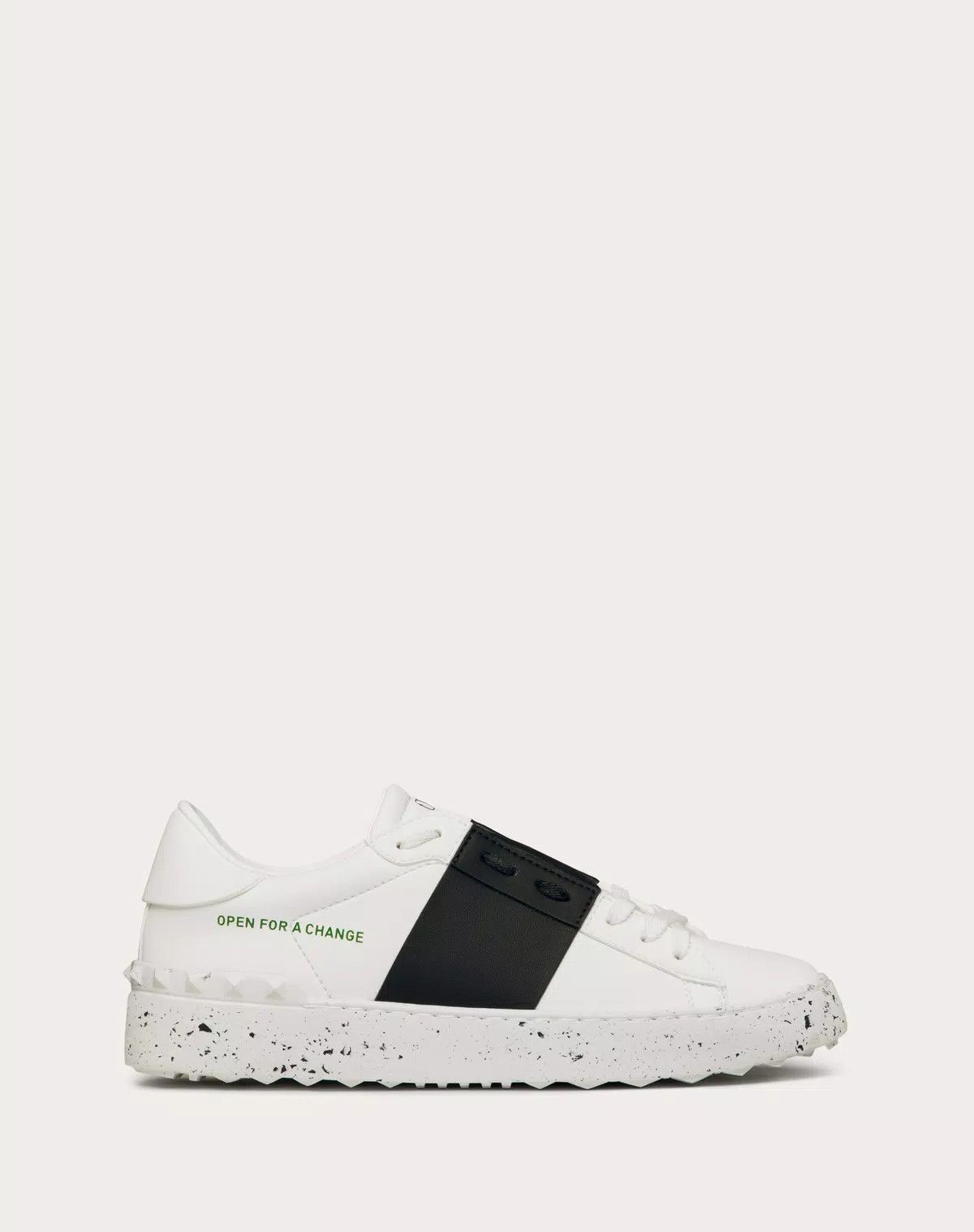 o1s1wg110625 Open For A Change Sneaker in Black/White
