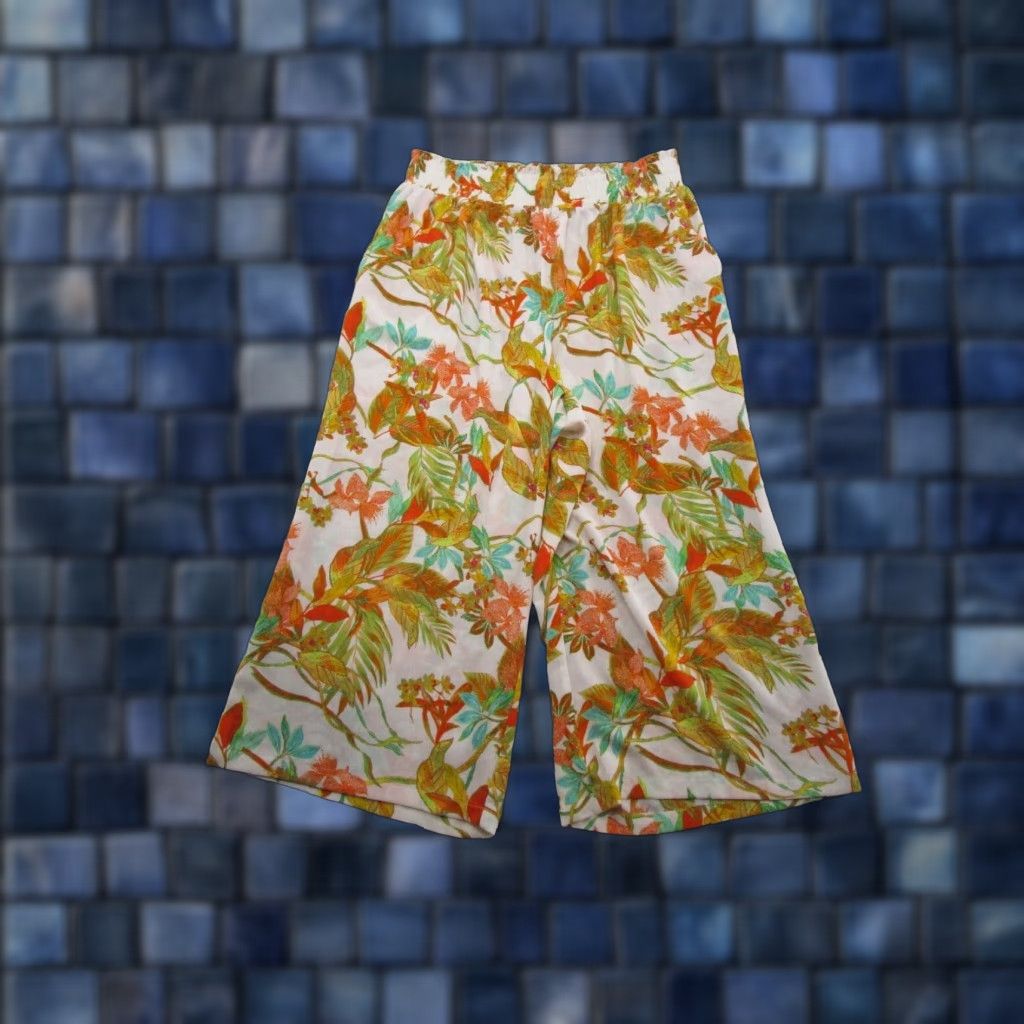 Vintage Rose Olive Women's Plus 1X Wide Leg Crop Resort Floral Tropical Pants Size 40" / US 18 - 1 Thumbnail