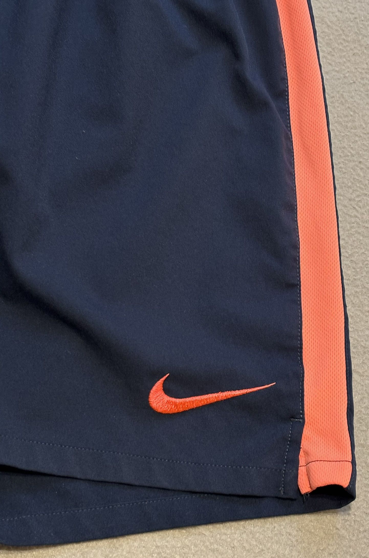 Nike FC Barcelona 2009/2010 Nike Football Shorts size S Size US 31 - 7 Thumbnail