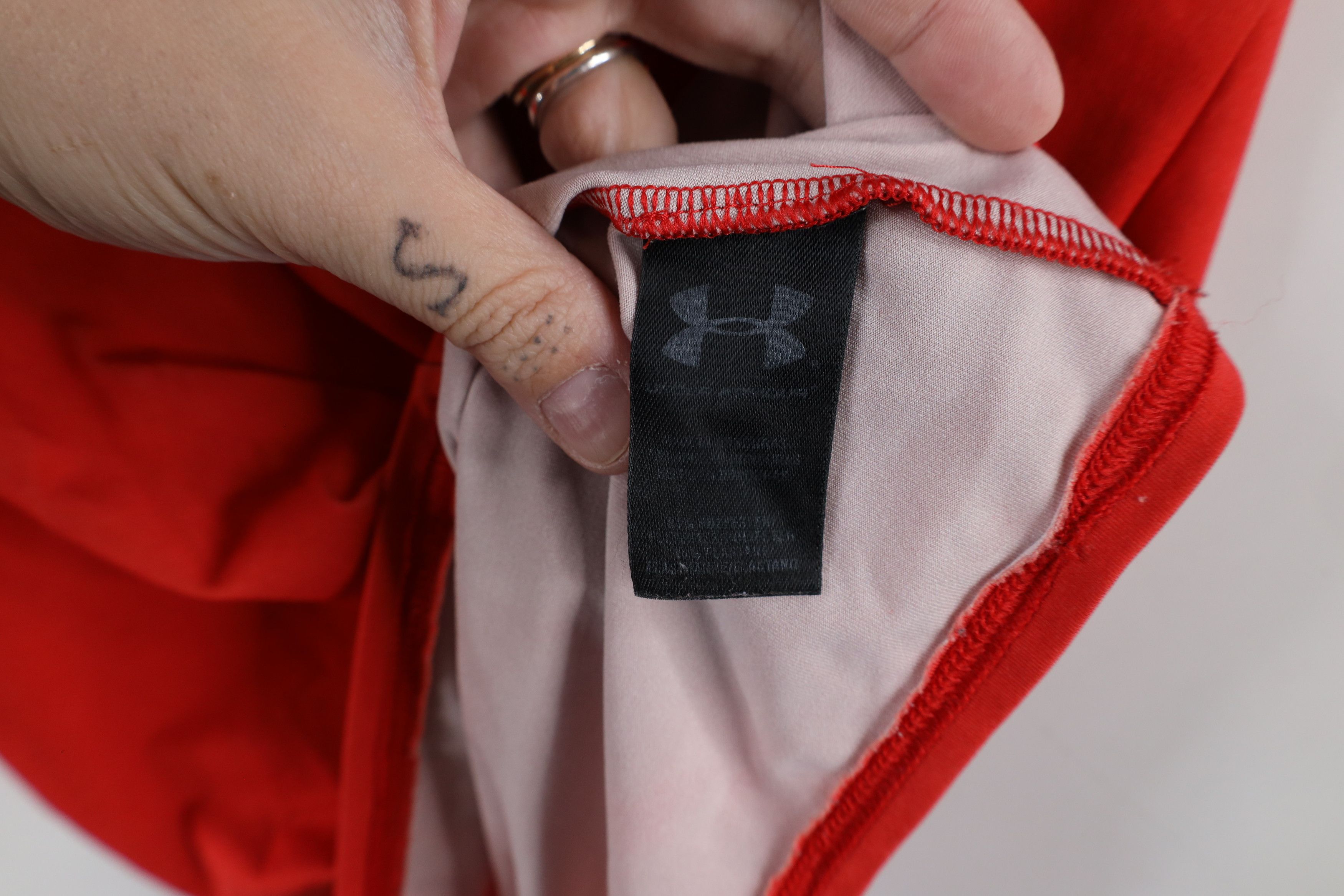 Under Armour × Vintage Under Armour x Marvel HeatGear Spiderman Training T-Shirt Size US M / EU 48-50 / 2 - 8 Thumbnail