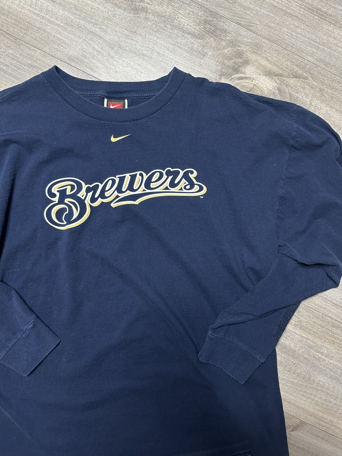 Nike Vintage Y2K Nike Milwaukee Brewers Center Swoosh Tee Size US XL / EU 56 / 4 - 1 Thumbnail