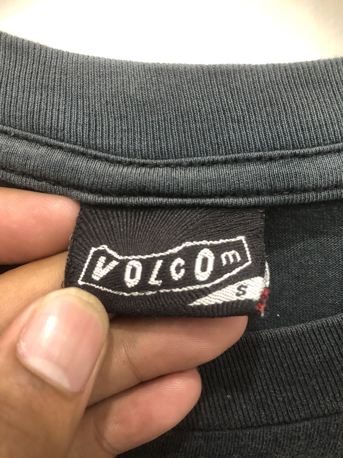 Vintage × Volcom Vintage 00s Volcom SkateBoarding Tshirt Tee Size US S / EU 44-46 / 1 - 6 Thumbnail