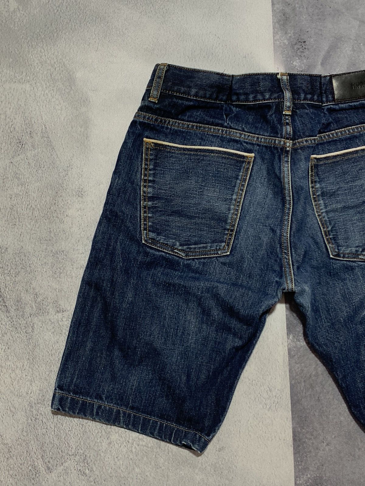 Hugo Boss × Vintage Vintage Y2K Hugo Boss denim shorts streetwear size 31 Size US 31 - 6 Thumbnail