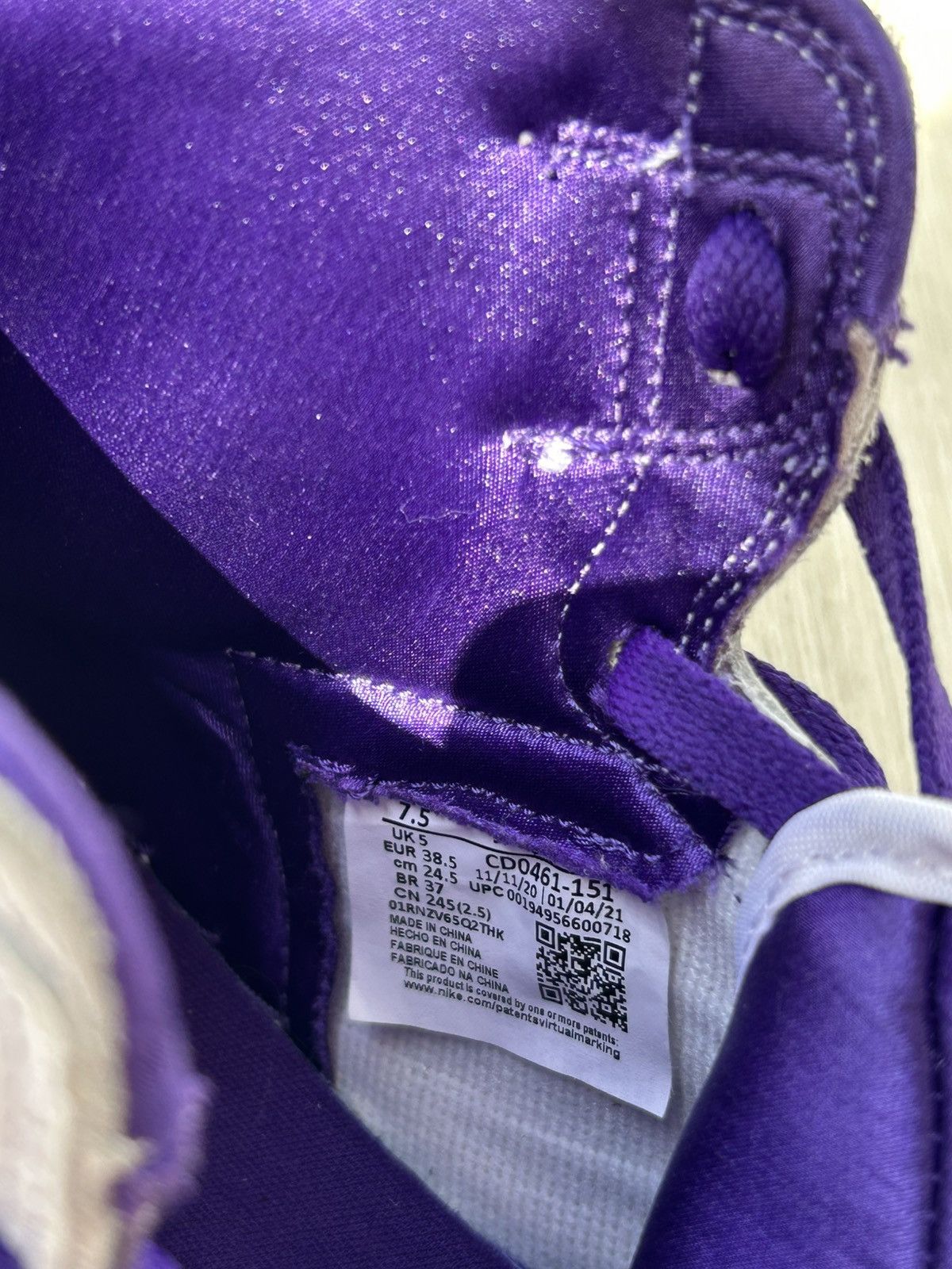 Nike Nike Air Jordan 1 High OG White Purple Size US 7.5 / IT 37.5 - 10 Thumbnail