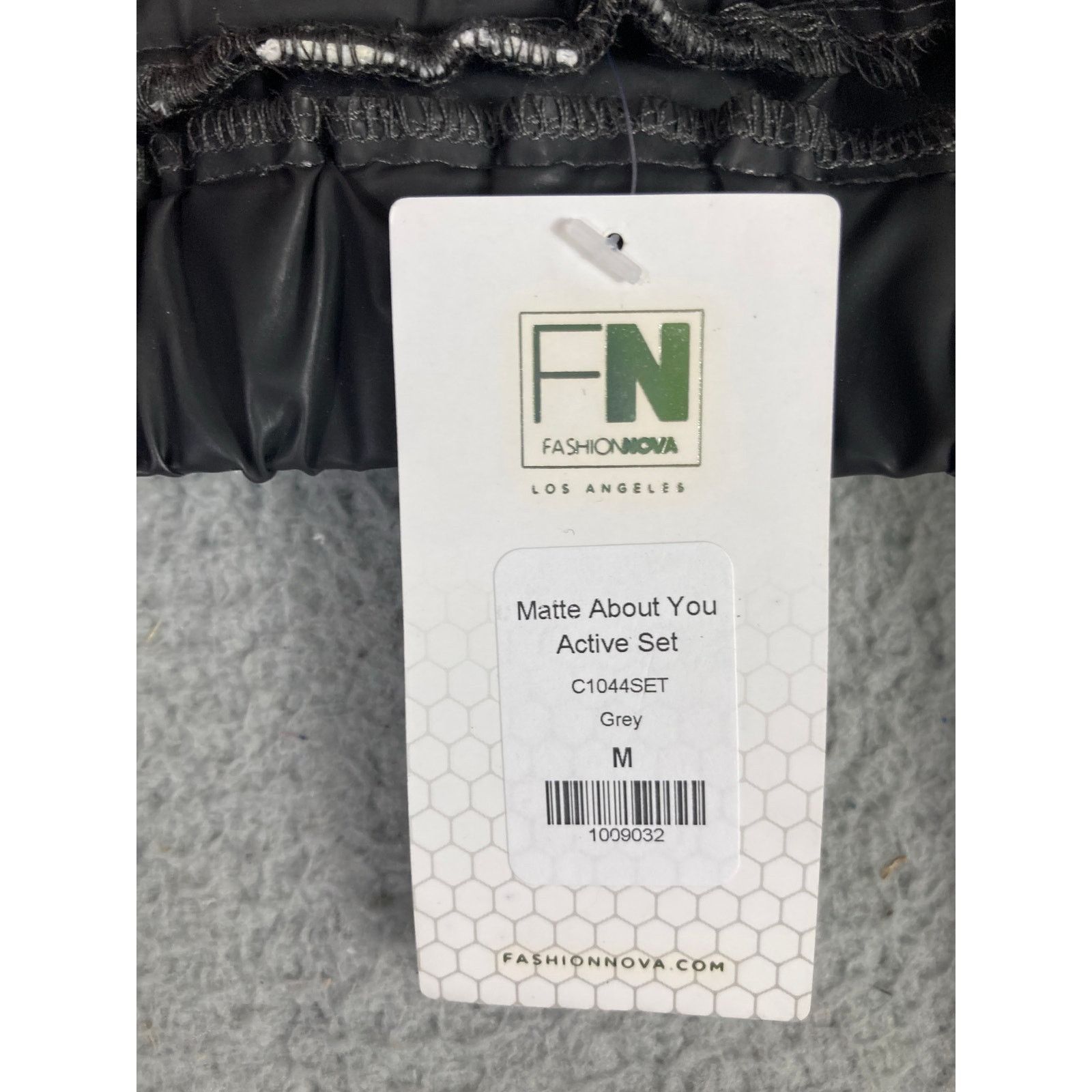 Other Fashion Nova Women's Gray Active Set M Corset Top & Shorts Size 26" / US 2 / IT 38 - 6 Thumbnail