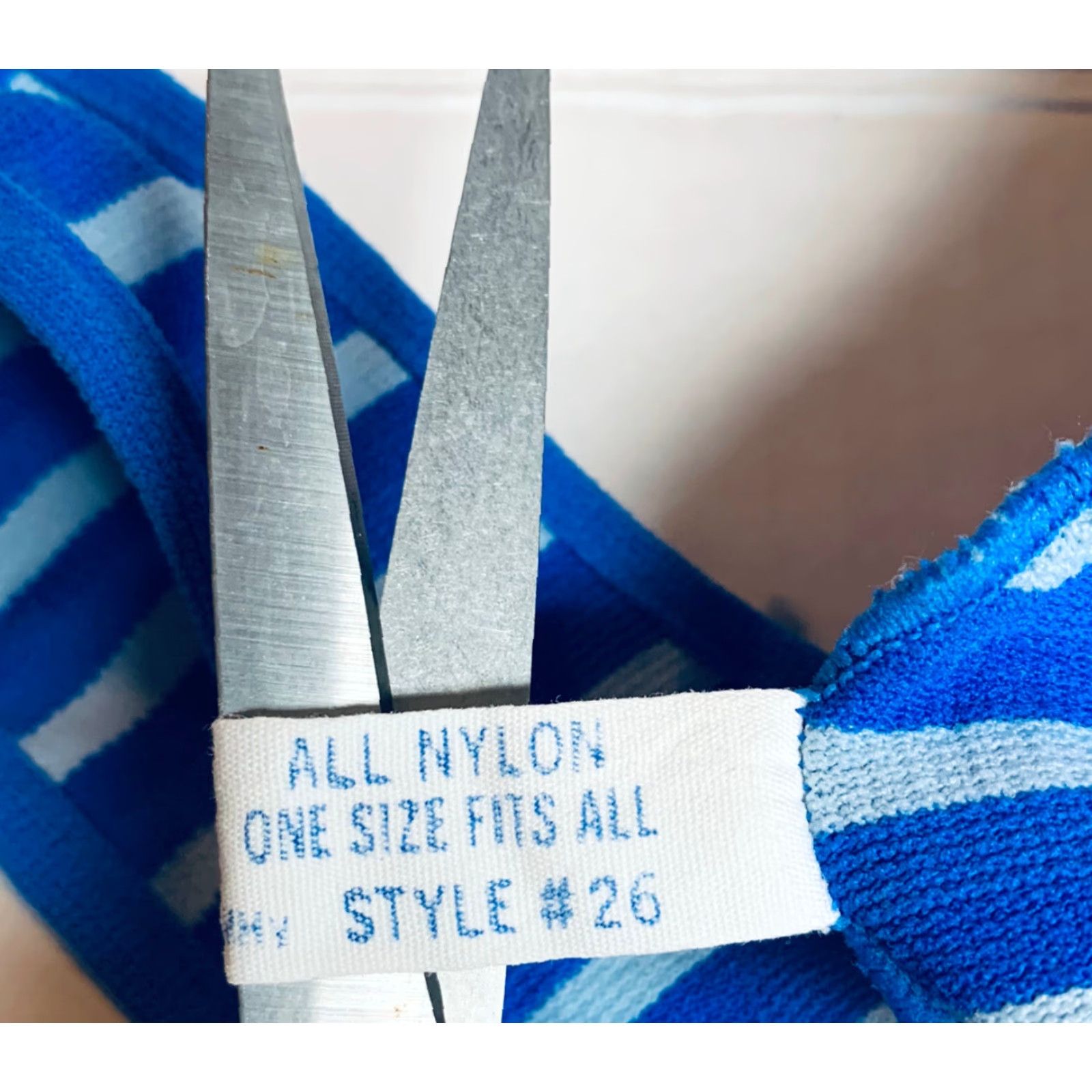 Vintage VINTAGE Magic Lady Swimsuit Body Suit Blue Stripe 100% Nylon Stretch L/XL Womens Men? Size L / US 10 / IT 46 - 7 Thumbnail