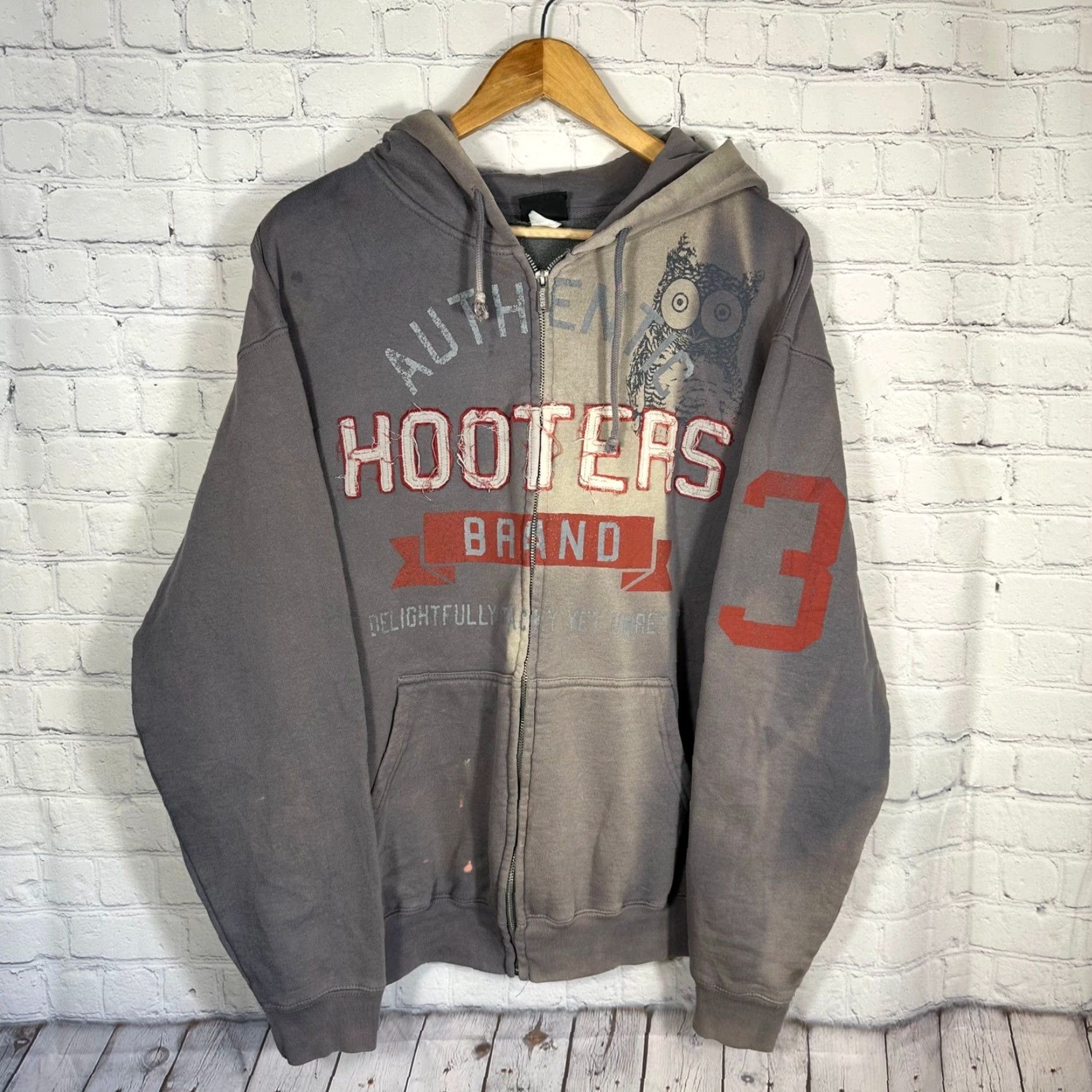 J Brand VINTAGE Hooters Hoodie Mens Full Zip Gray Sun Faded Distressed Graphic Sweatshirt XL Size US XL / EU 56 / 4 - 2 Thumbnail