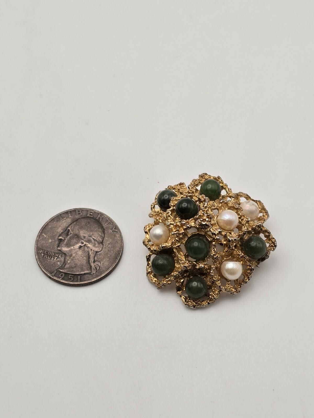 Homespun Knitwear HOBE Signed Modernist Filigree Faux Pearls Green Cabs Size ONE SIZE - 5 Thumbnail