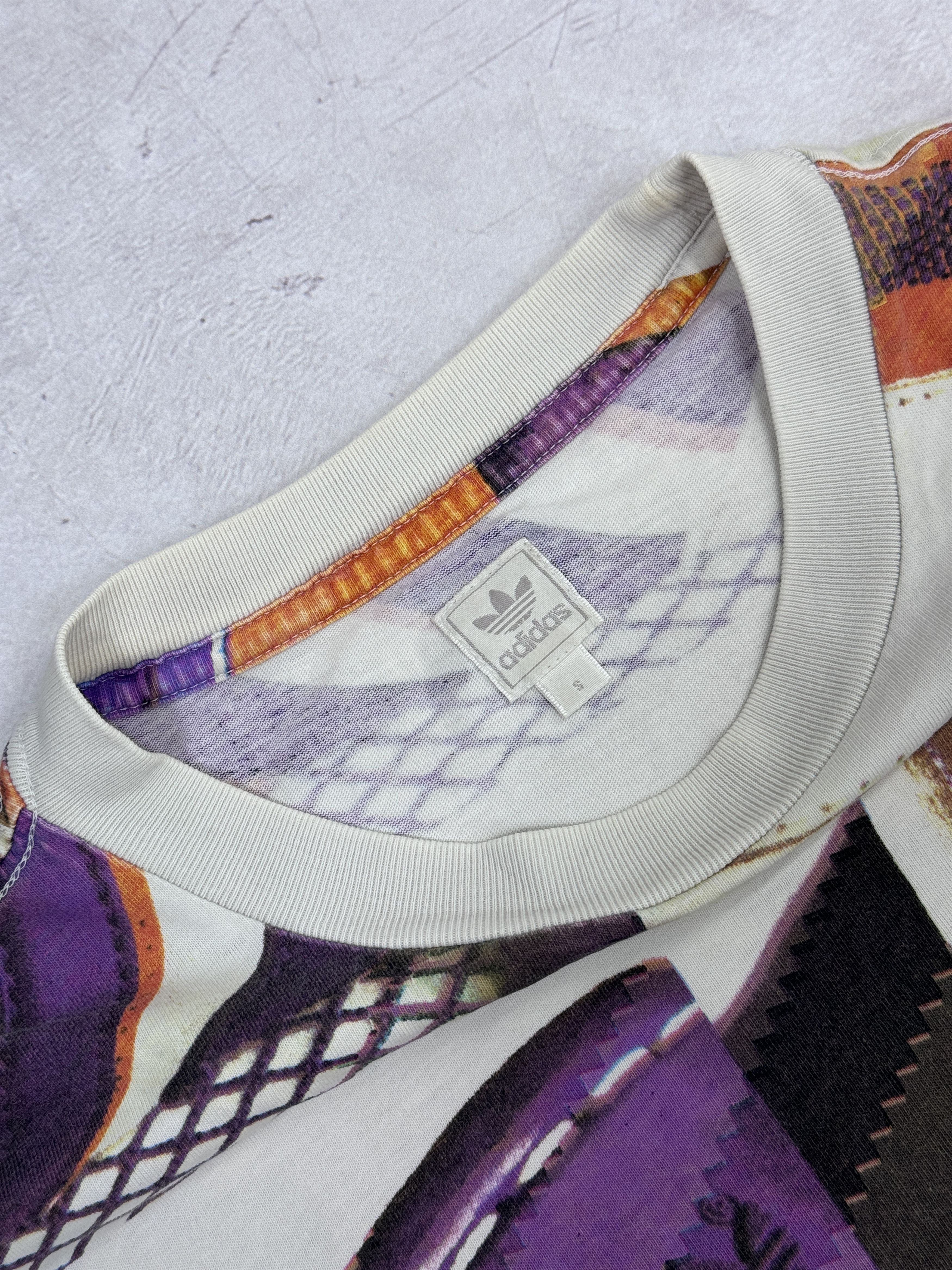 Adidas × Vintage Y2K Adidas T-Shirt Sneakers Abstract Shoes Pattern Size US M / EU 48-50 / 2 - 5 Thumbnail
