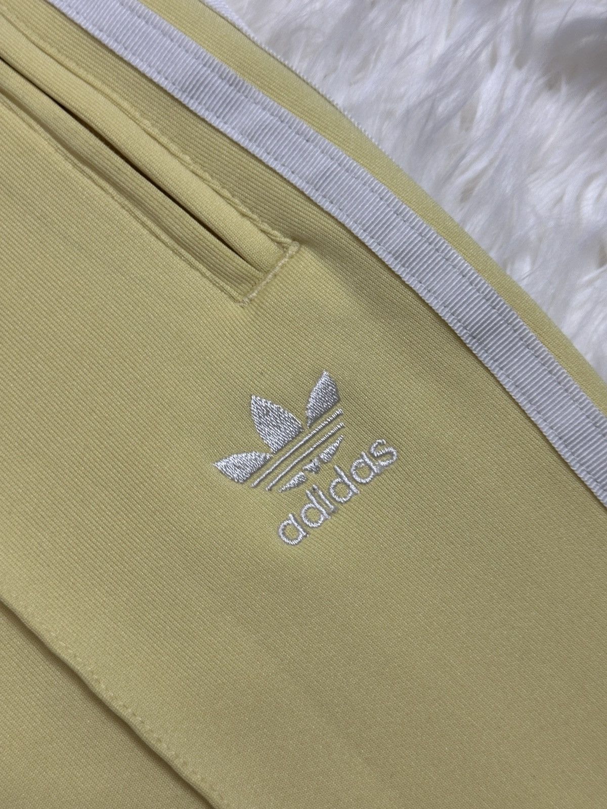 Adidas Adidas yellow ☀️ sweatpants women Size 25" / US 0 / IT 36 - 5 Thumbnail