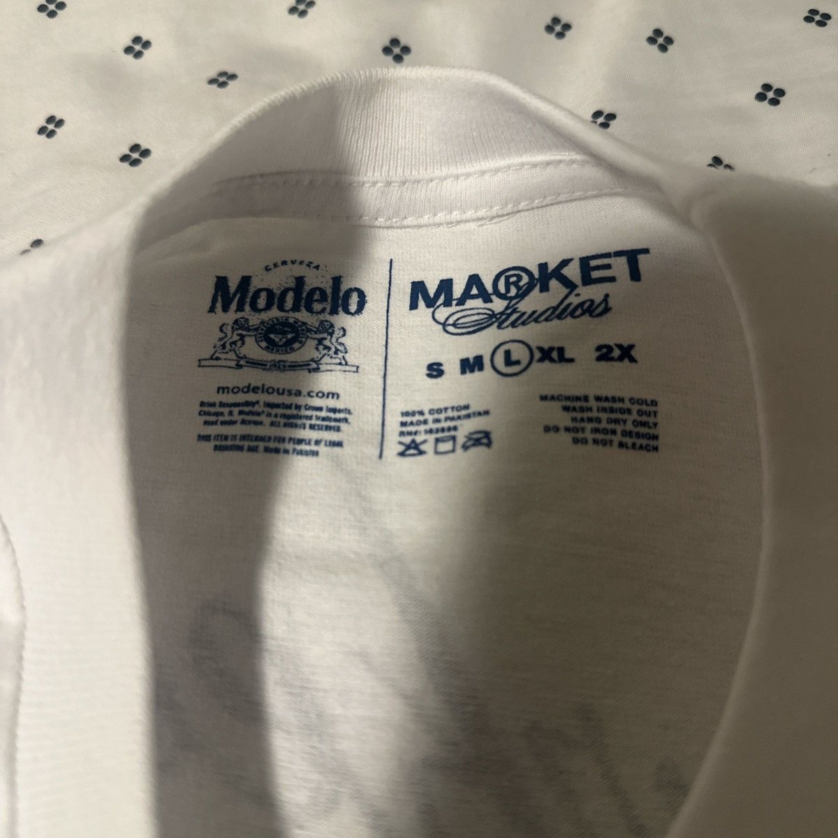 Market Market Size US L / EU 52-54 / 3 - 4 Thumbnail