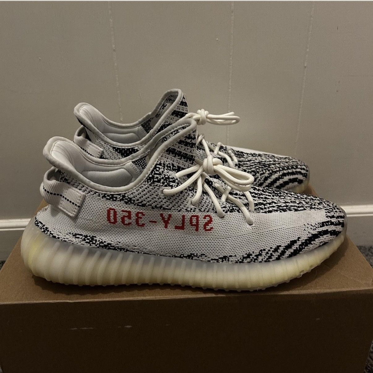Yeezy Yeezy 350 V2 Zebra - Size 11.5 Size US 11.5 / EU 44-45 - 3 Thumbnail