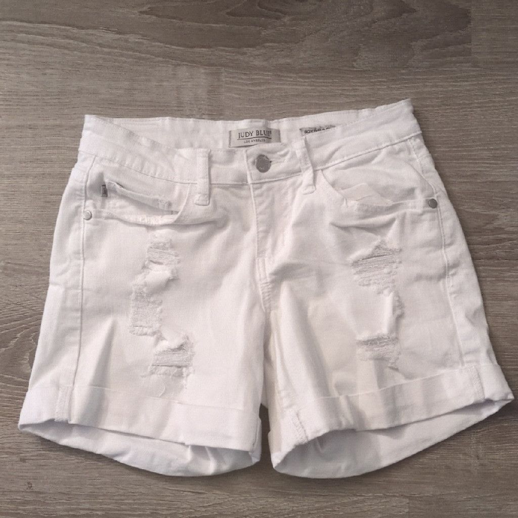 Judy Blue Judy Blue White Distressed Cuff Boyfriend Fit Denim Shorts S Size 27" / US 4 / IT 40 - 1 Thumbnail